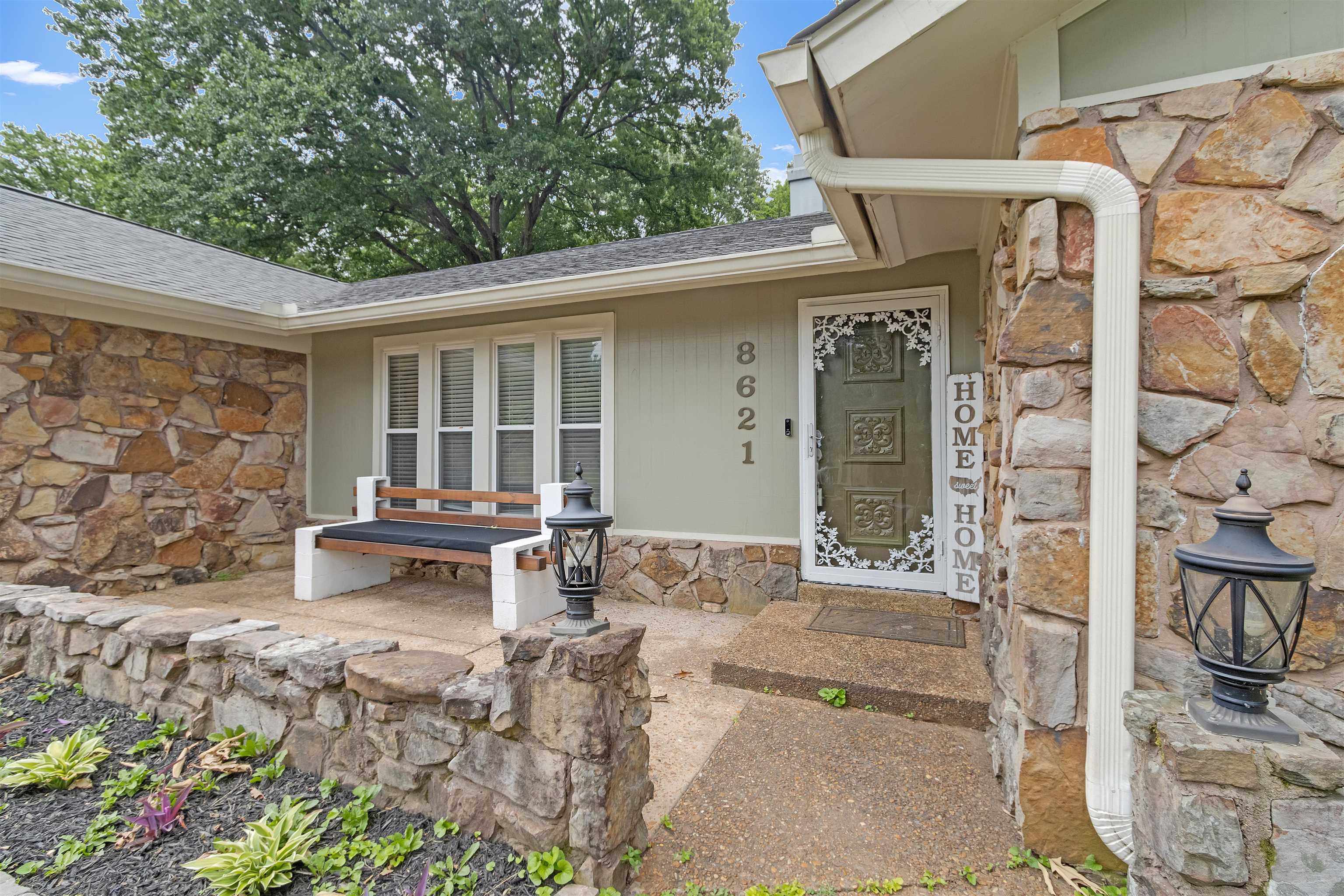 8621 Kettering Dr Property Photo 4