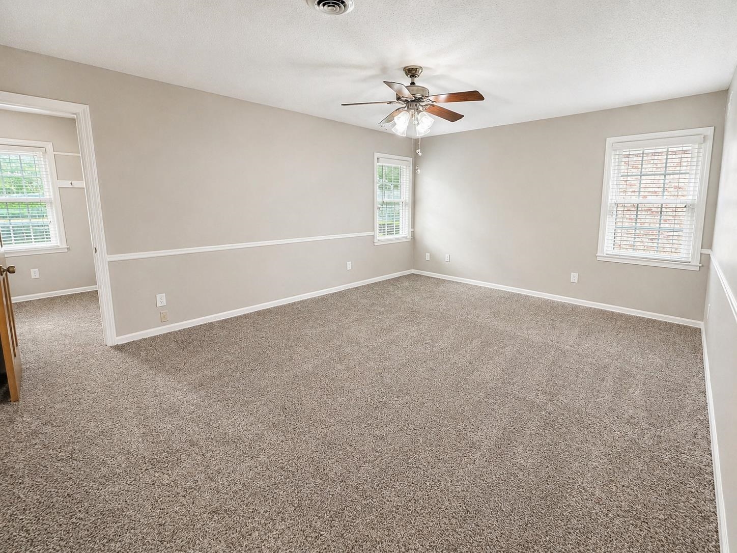 2148 Riverdale Rd Property Photo 9