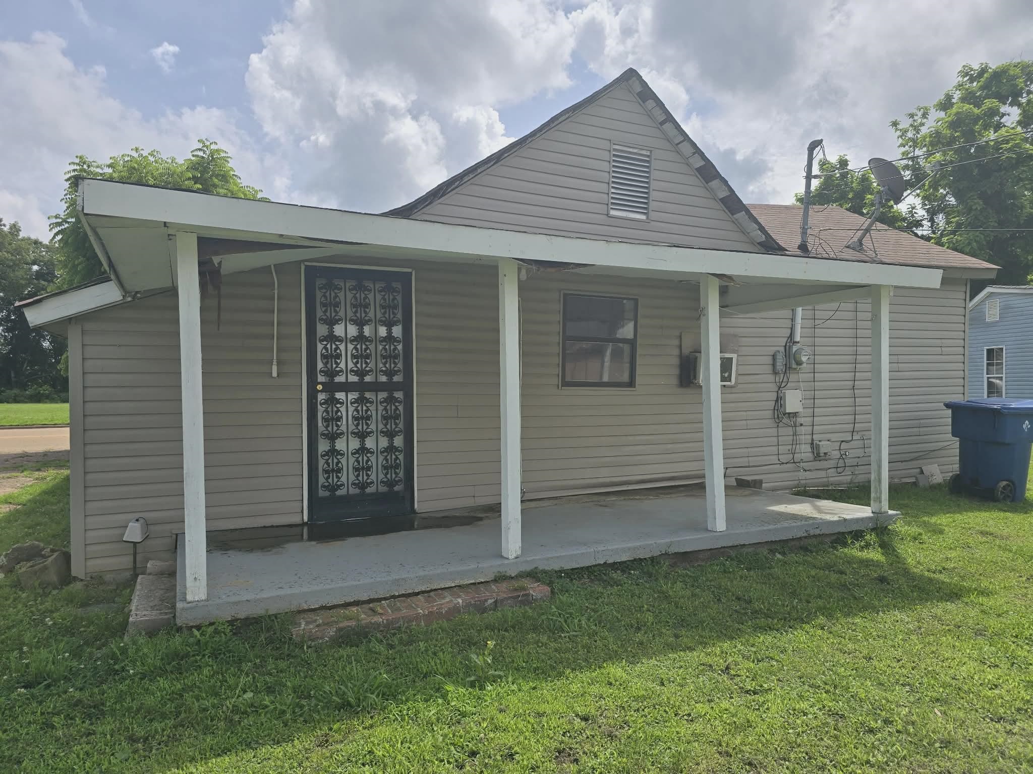 13515 Main St Property Photo 2