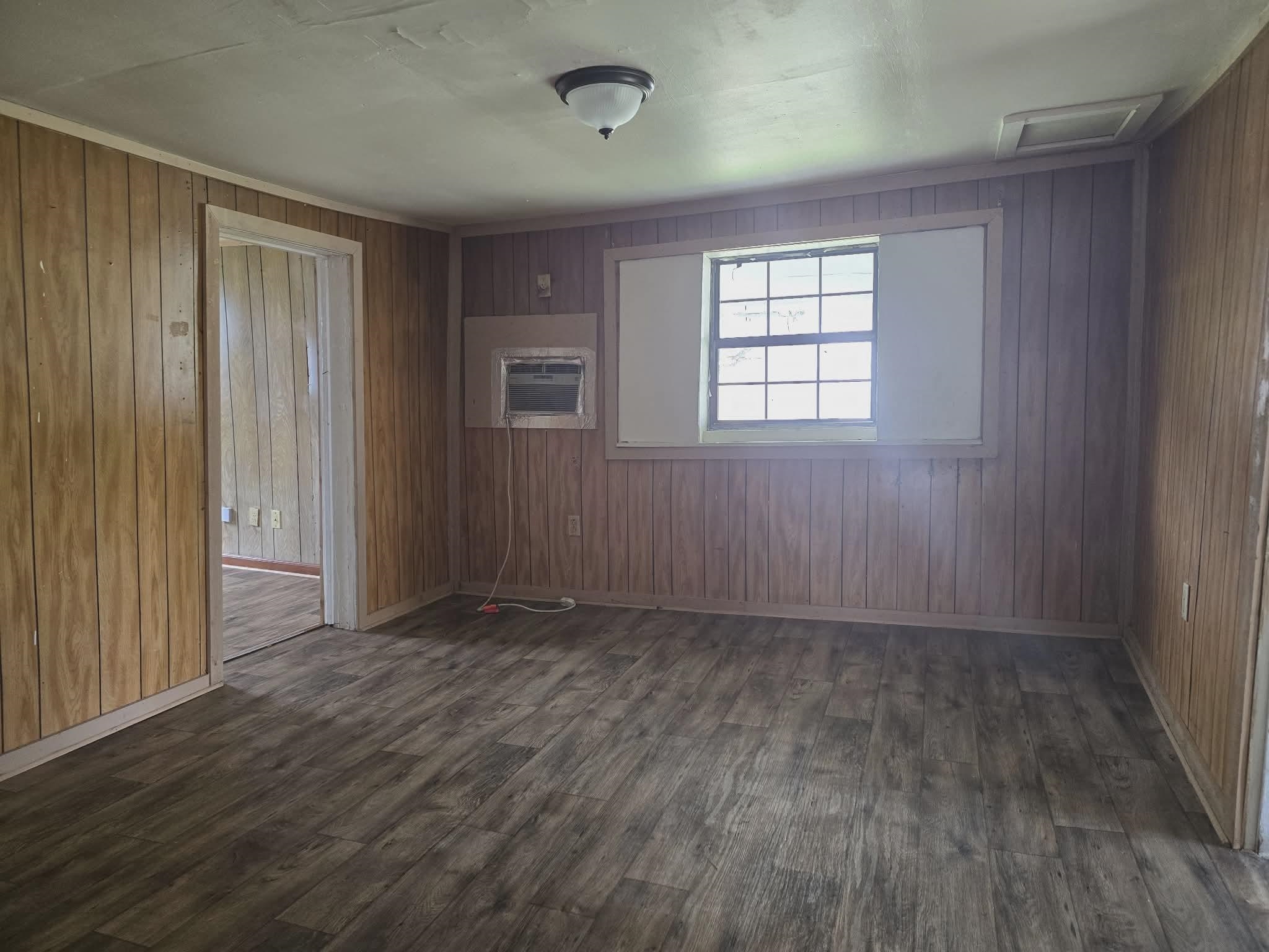 13515 Main St Property Photo 7