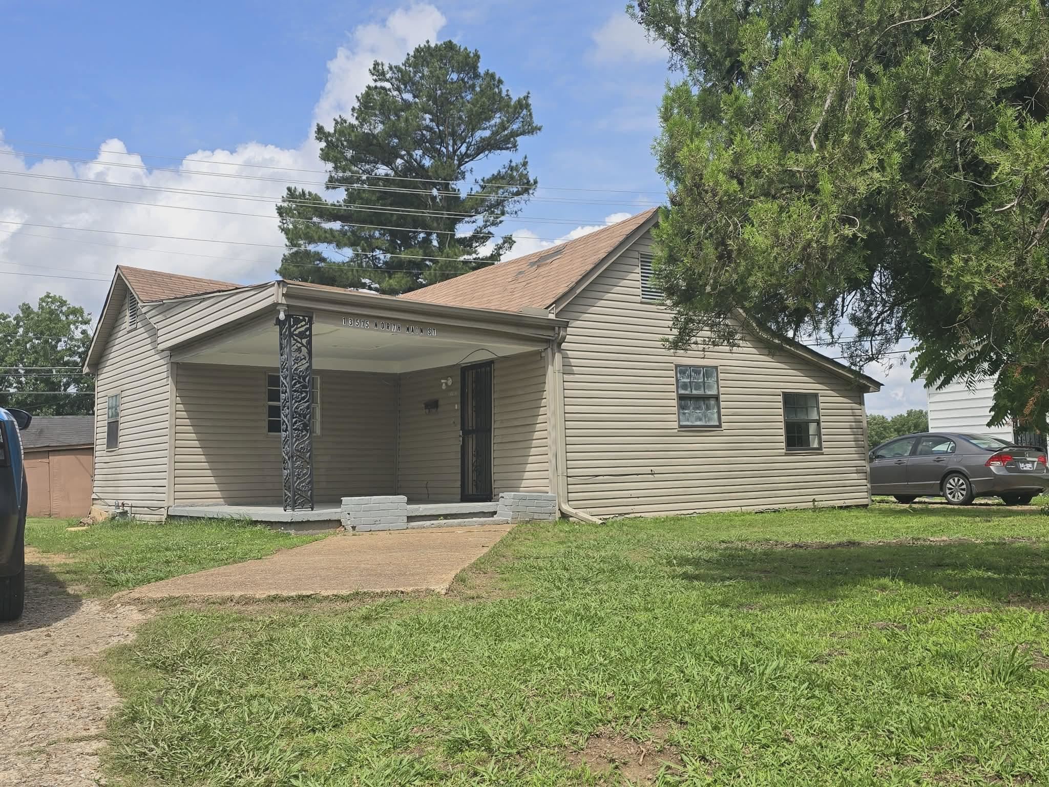13515 Main St Property Photo 14