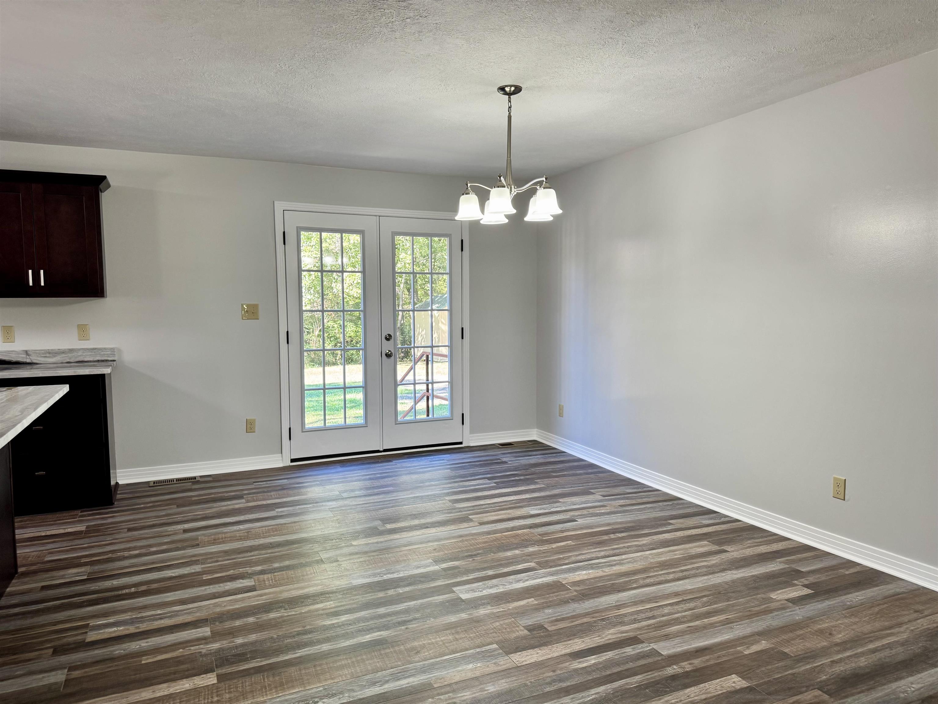 45 York Ln Property Photo 7