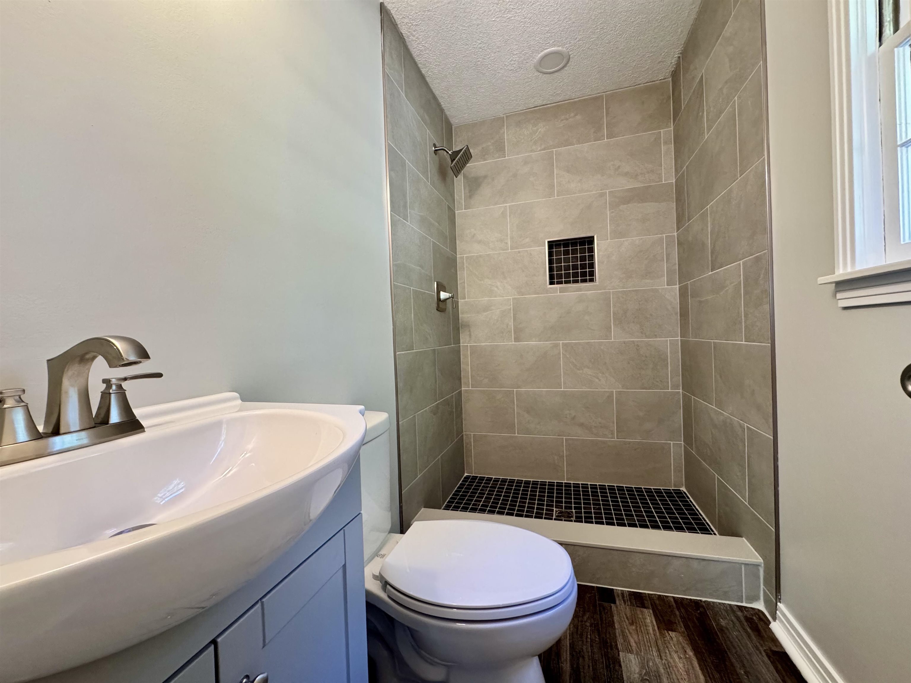 45 York Ln Property Photo 11