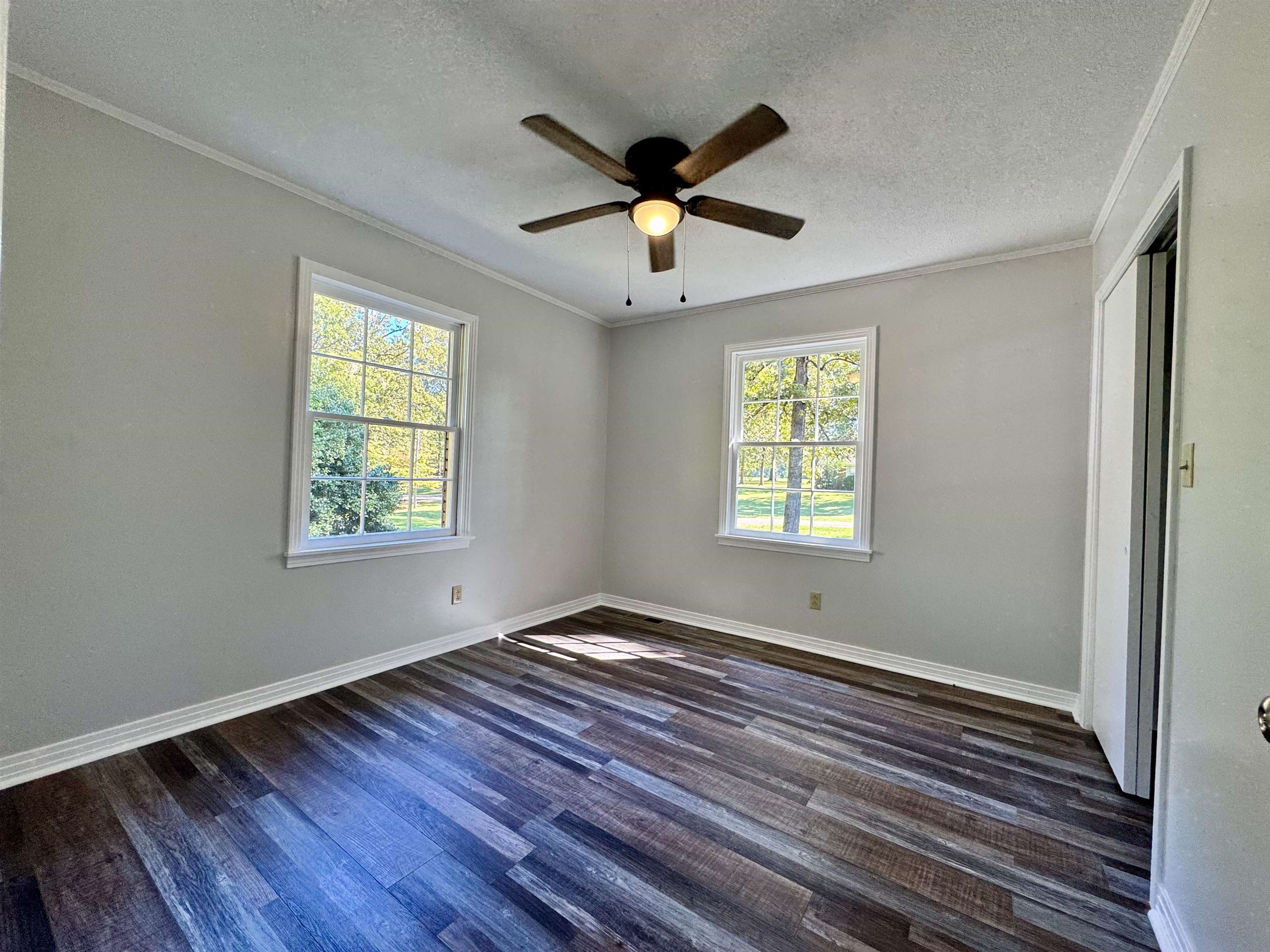 45 York Ln Property Photo 12