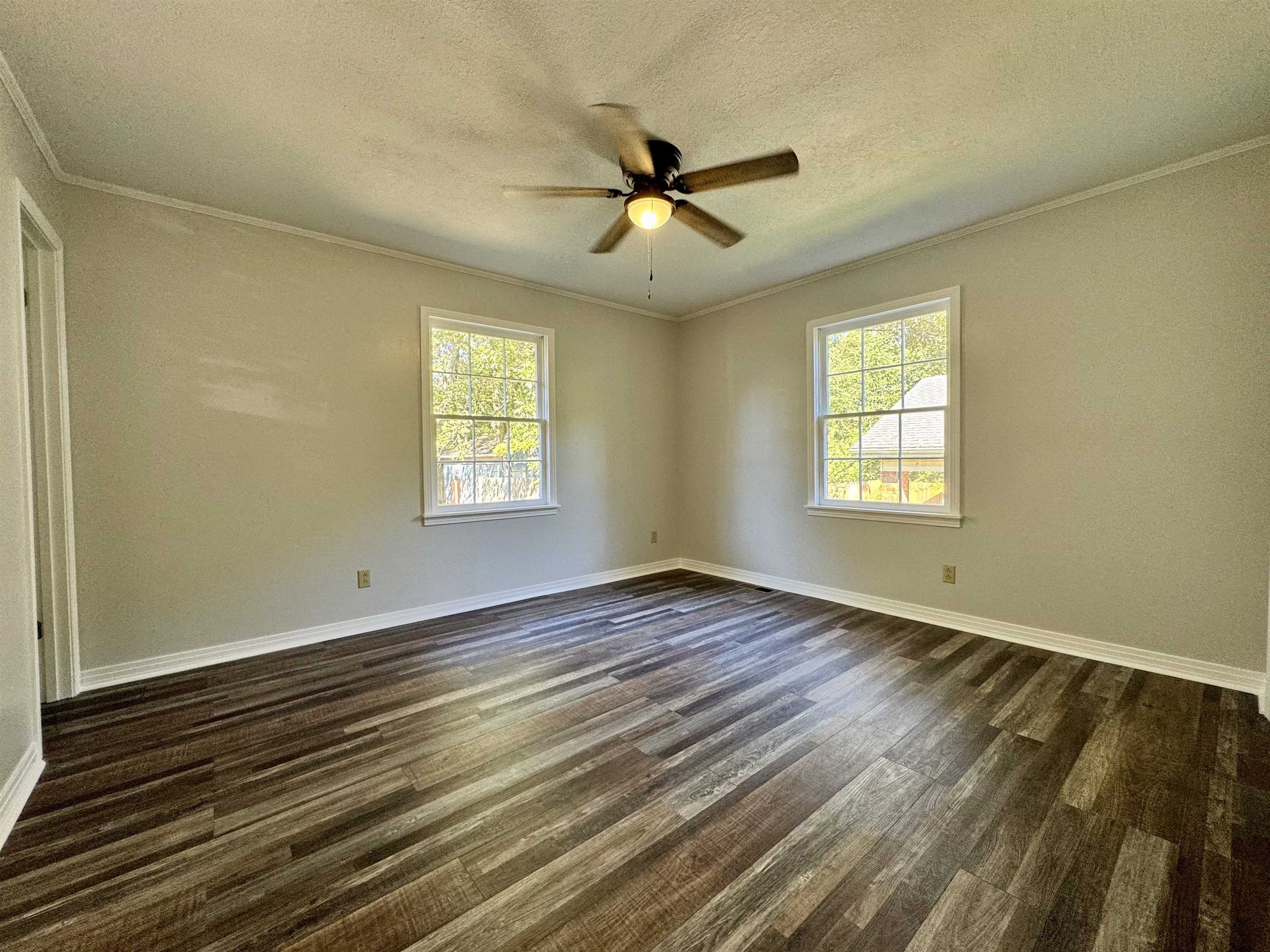 45 York Ln Property Photo 16