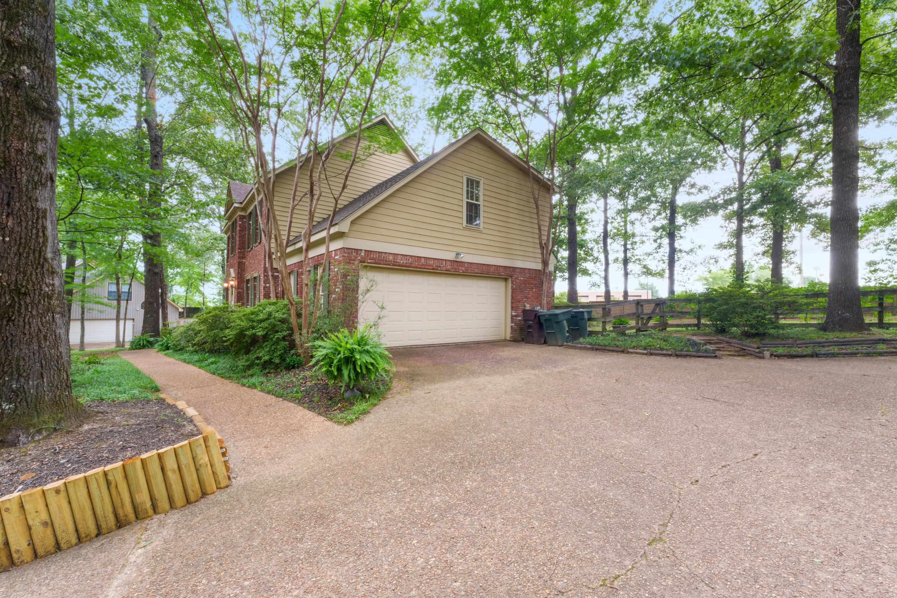 732 N Tree Dr Property Photo 11