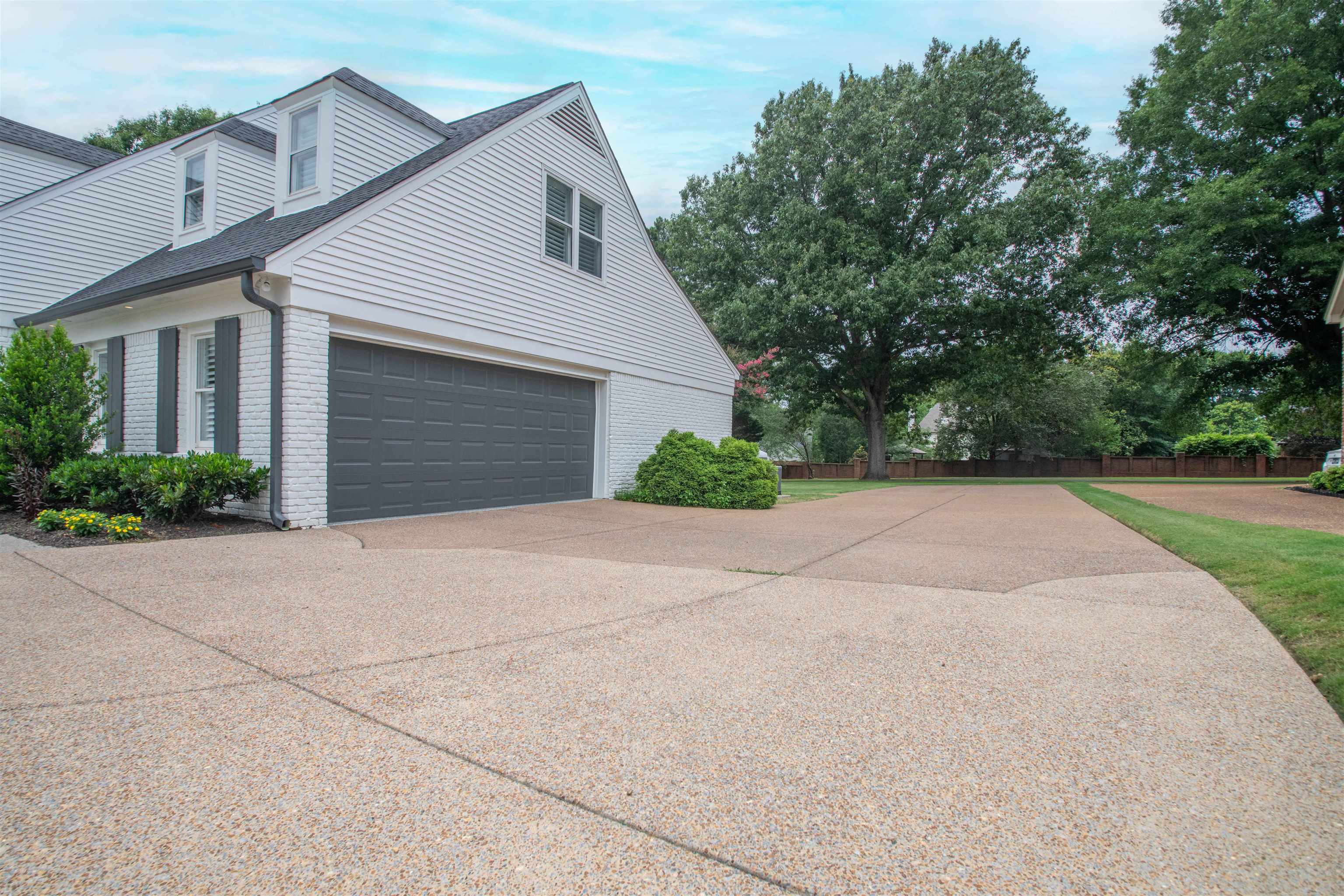 2125 W Glenalden Dr Property Photo 7