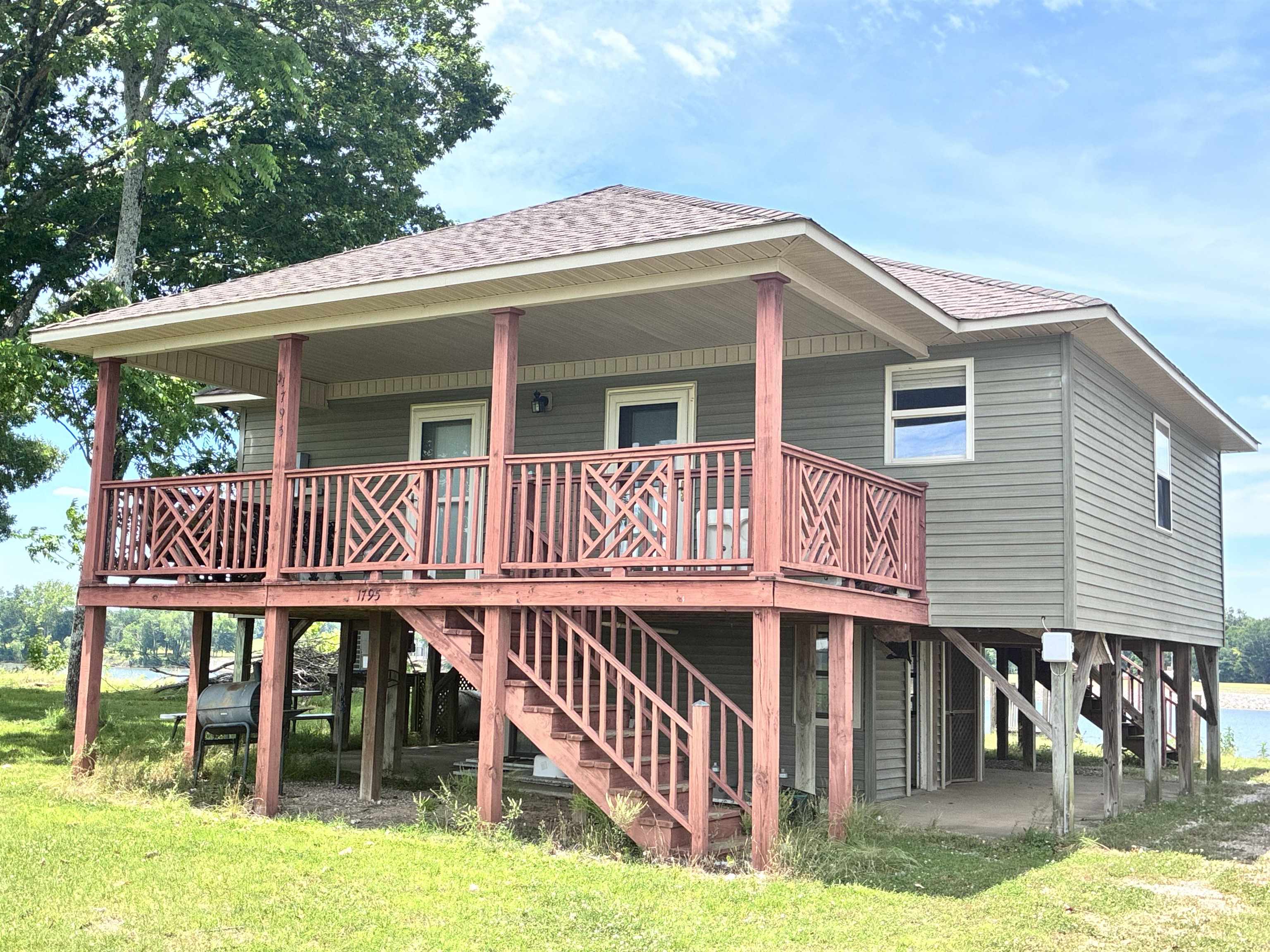 1795 Wilkinson Ferry Rd Property Photo 5