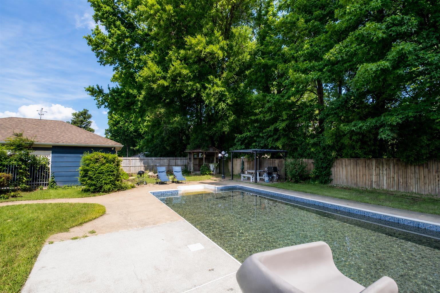 6102 Sugar Tree Dr Property Photo 7