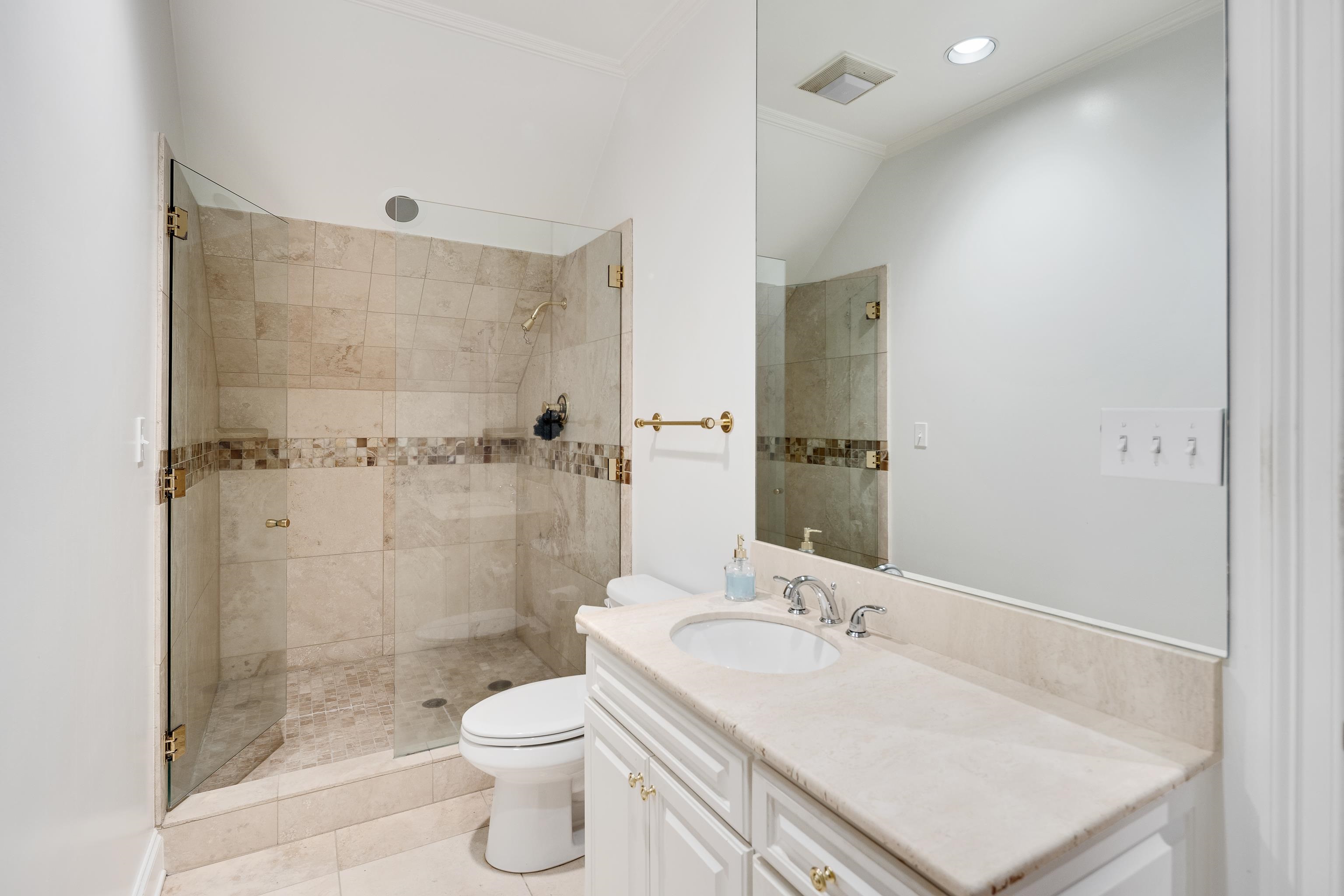 5352 N Clover Dr Property Photo 24