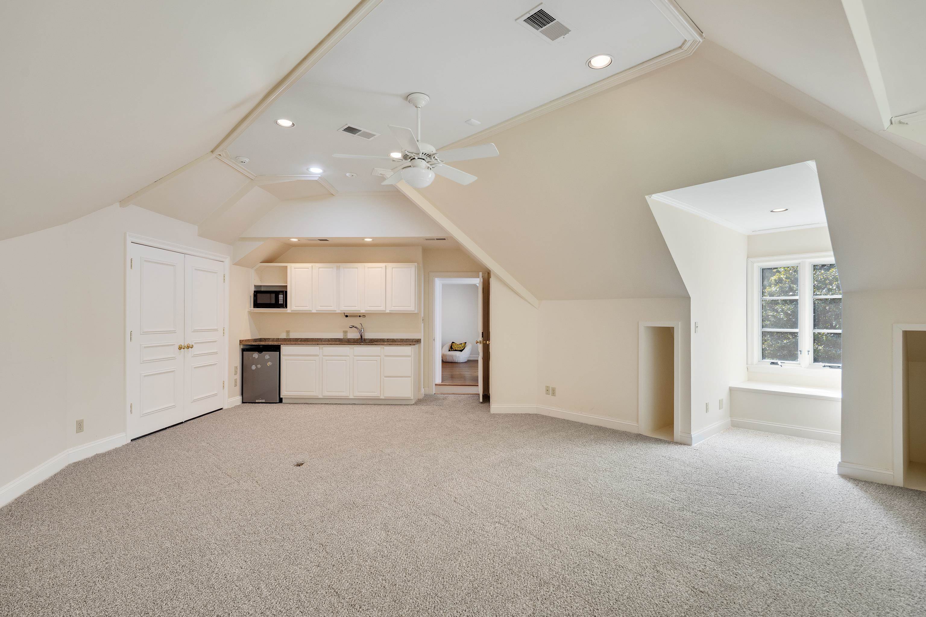 5352 N Clover Dr Property Photo 26