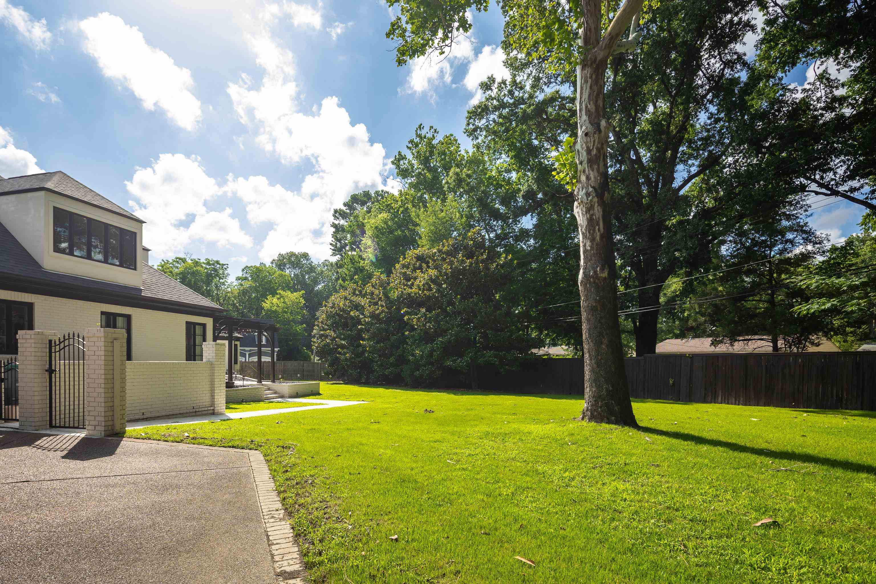 5352 N Clover Dr Property Photo 32