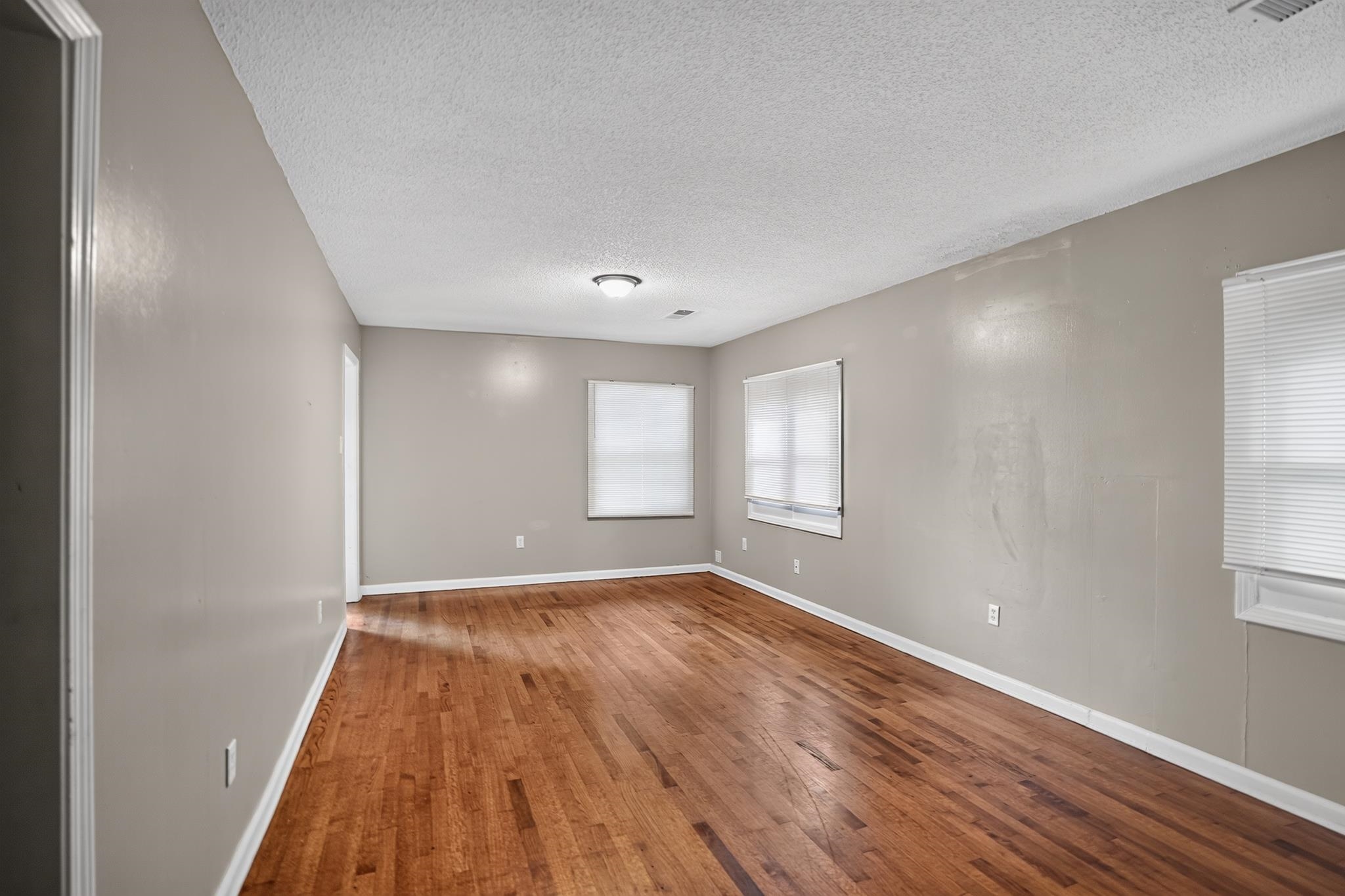 3503 Wilshire Rd Property Photo 12