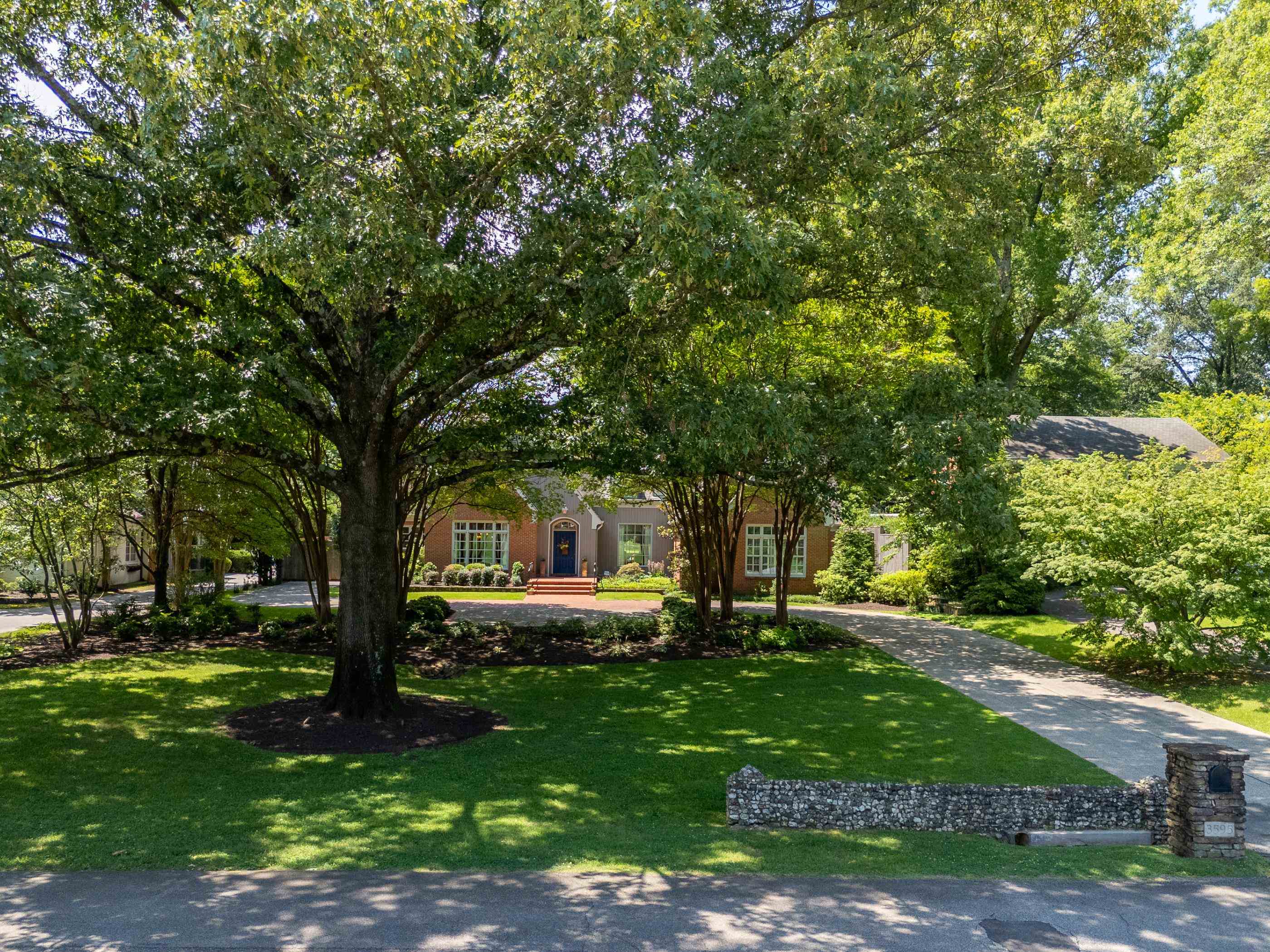 3595 S Galloway Dr Property Photo 2