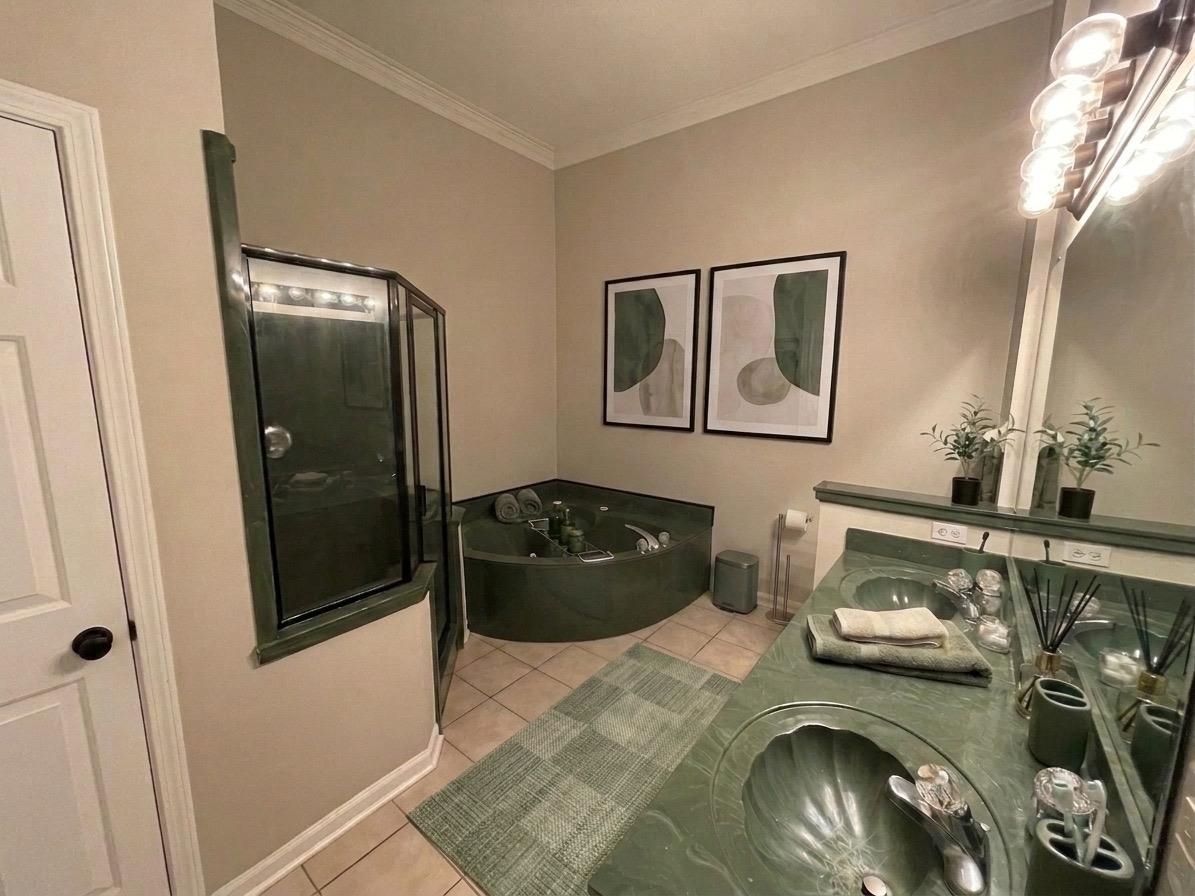 8784 Overcup Oaks Dr Property Photo 10