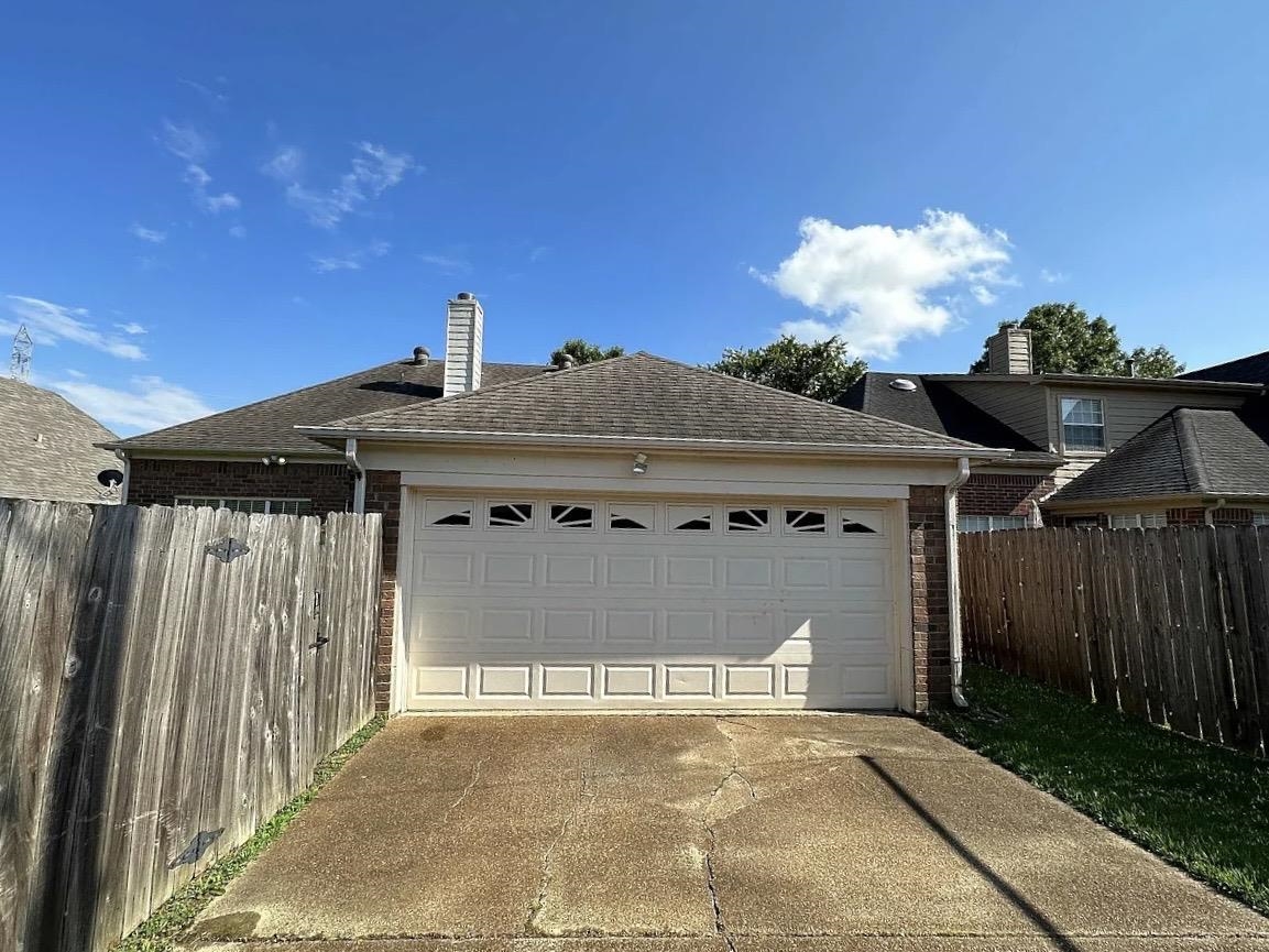 8784 Overcup Oaks Dr Property Photo 15