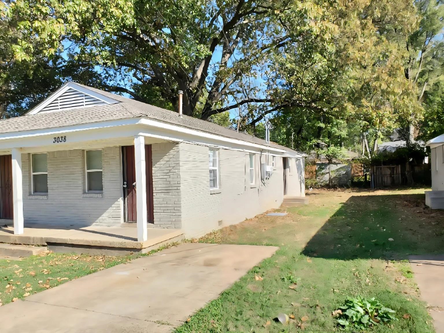 3038-3040 Sinclair St Property Photo 2
