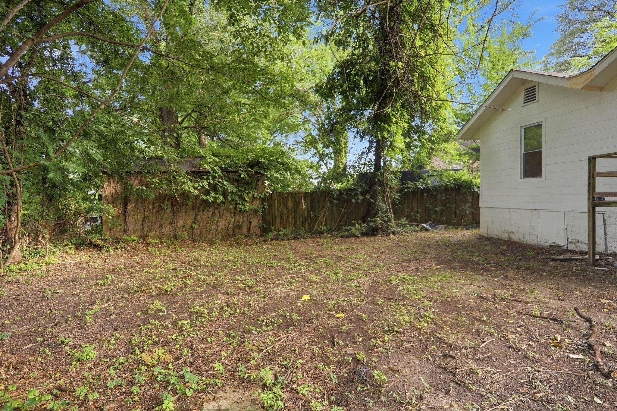 570 Marianna St Property Photo 16