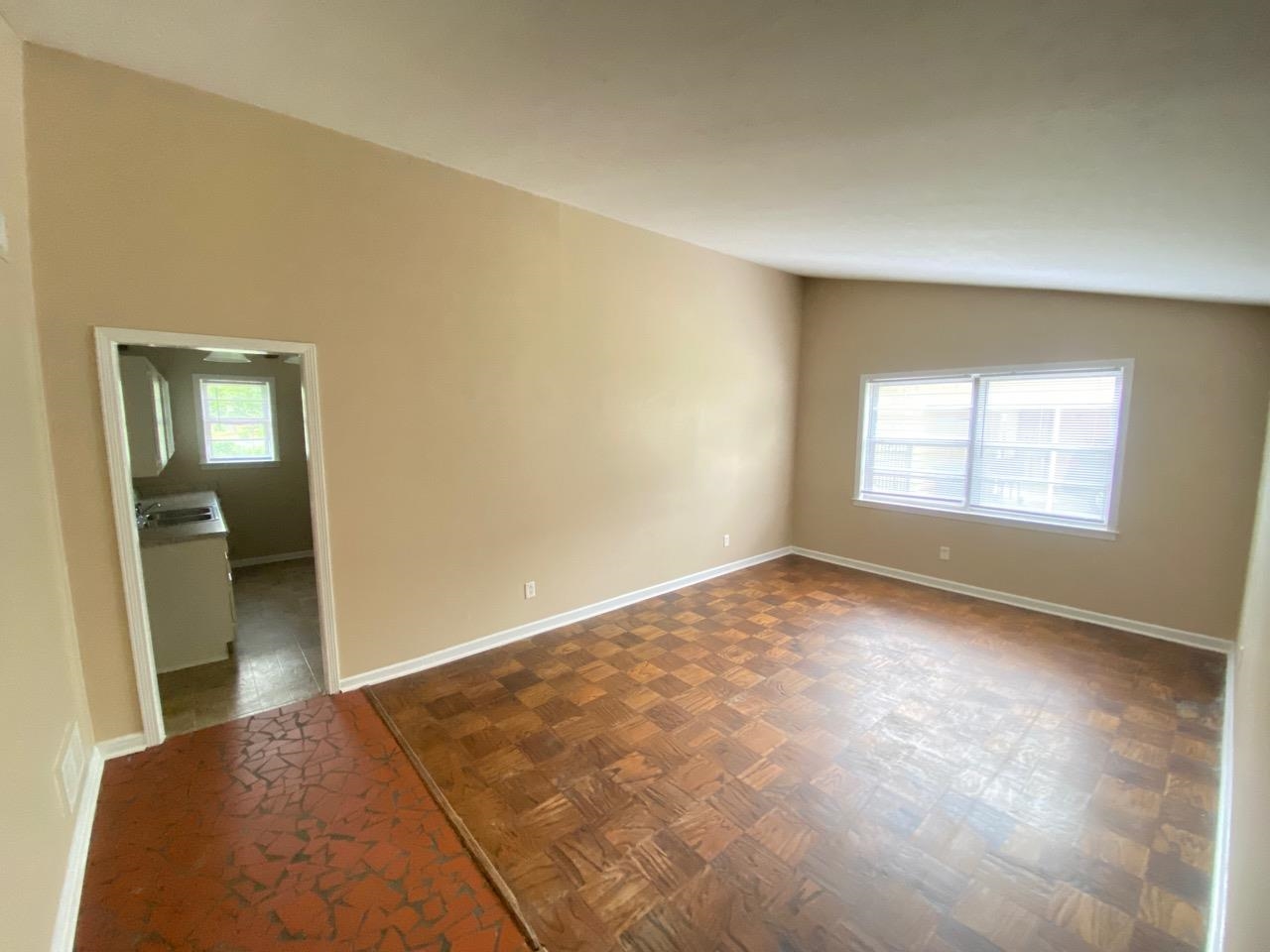 3042 Curtis St Property Photo 4