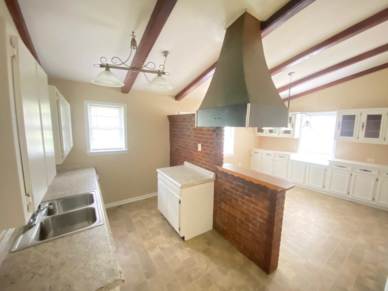 3042 Curtis St Property Photo 6