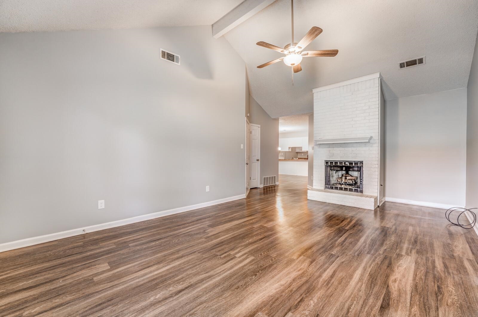3612 Sunray Cv Property Photo 3