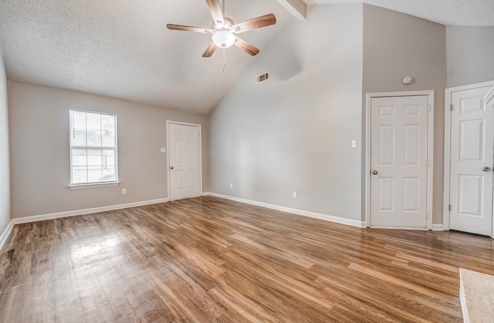 3612 Sunray Cv Property Photo 4