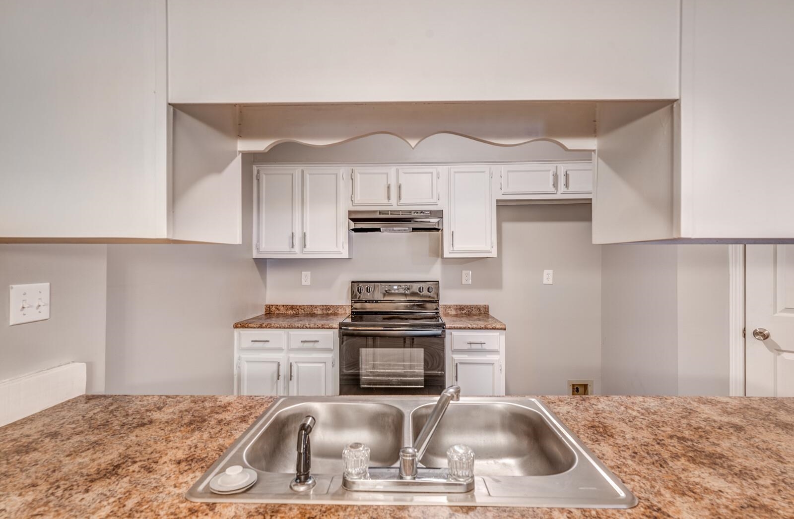 3612 Sunray Cv Property Photo 6