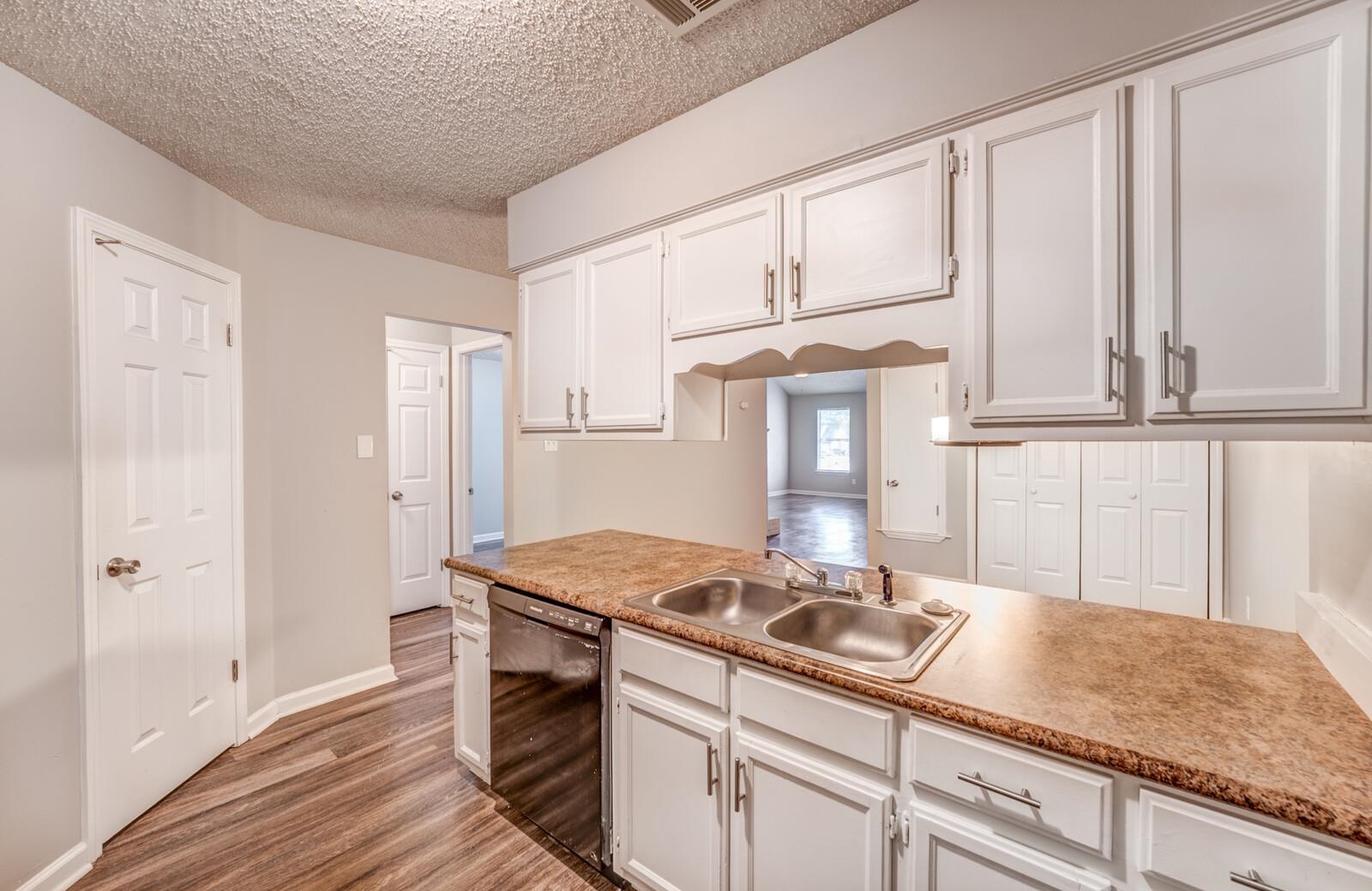 3612 Sunray Cv Property Photo 8
