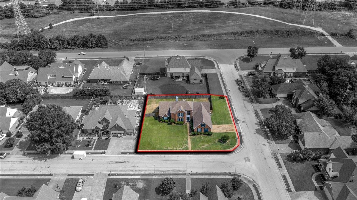 8976 Lindstrom Dr Property Photo 4