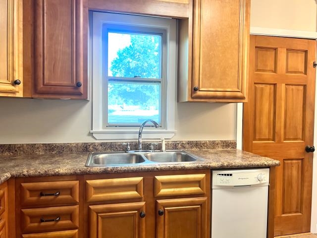 170 Wilson St Property Photo 3