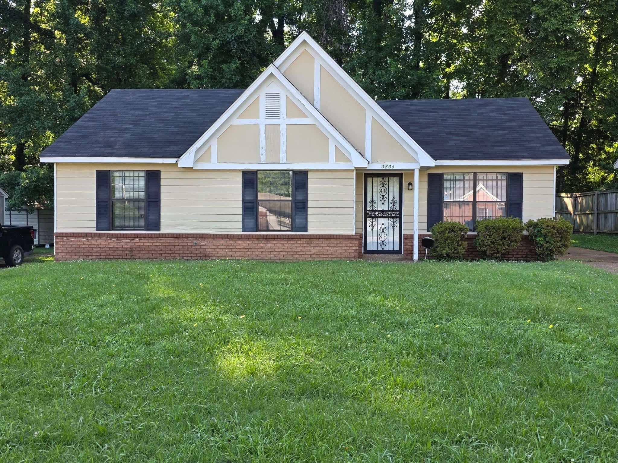 3834 Windermere Dr Property Photo 1