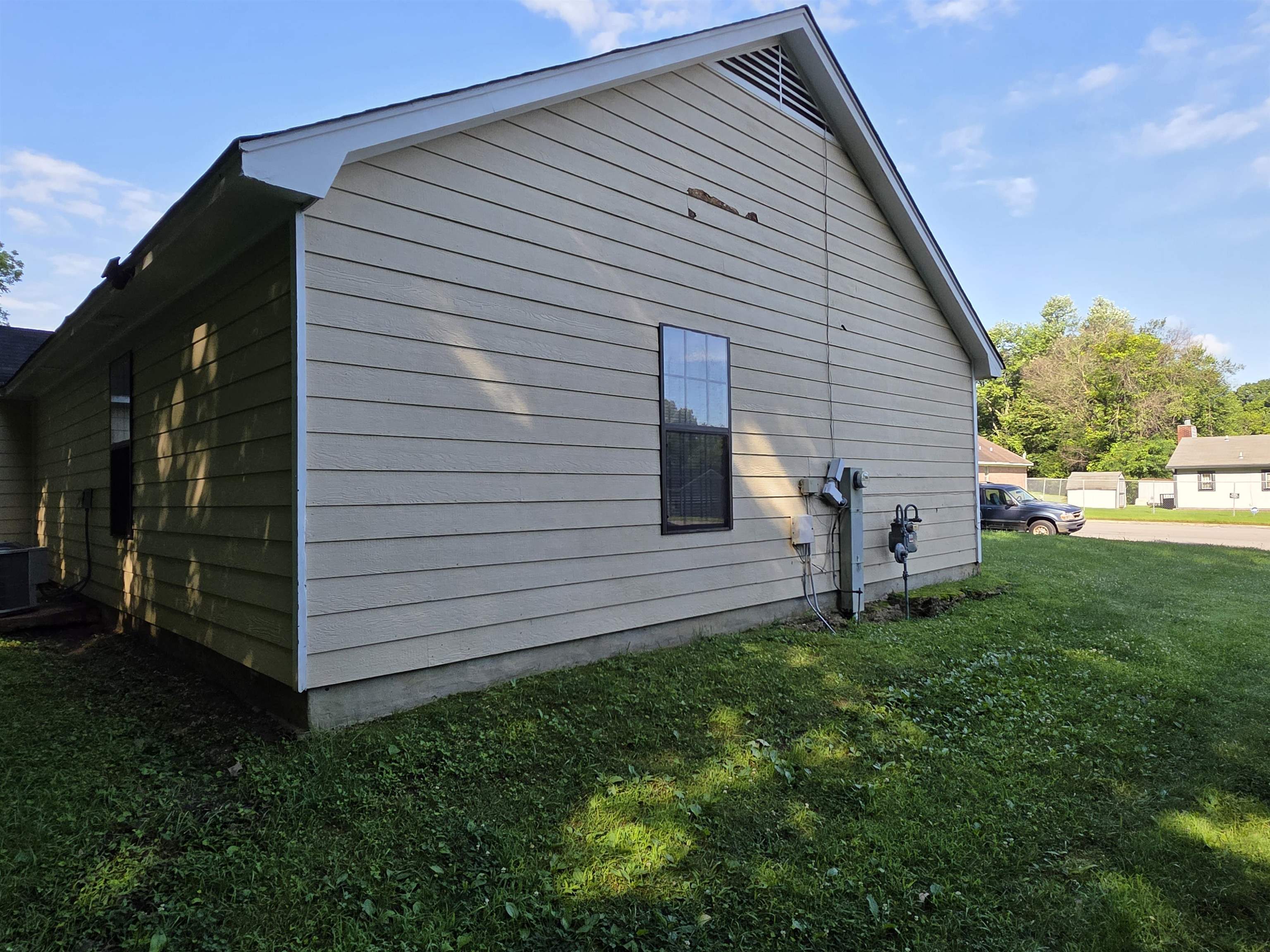 3834 Windermere Dr Property Photo 3