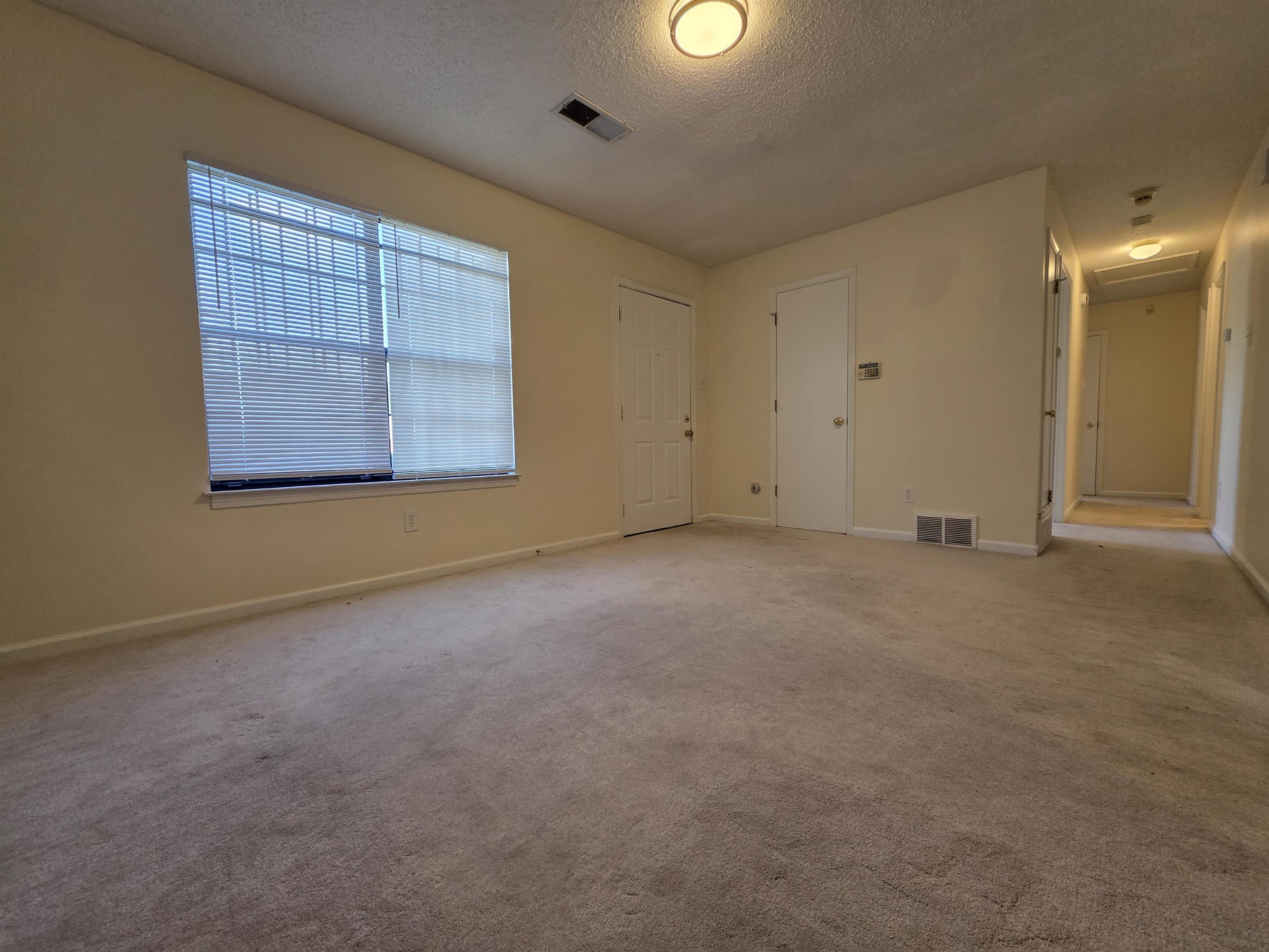 3834 Windermere Dr Property Photo 5