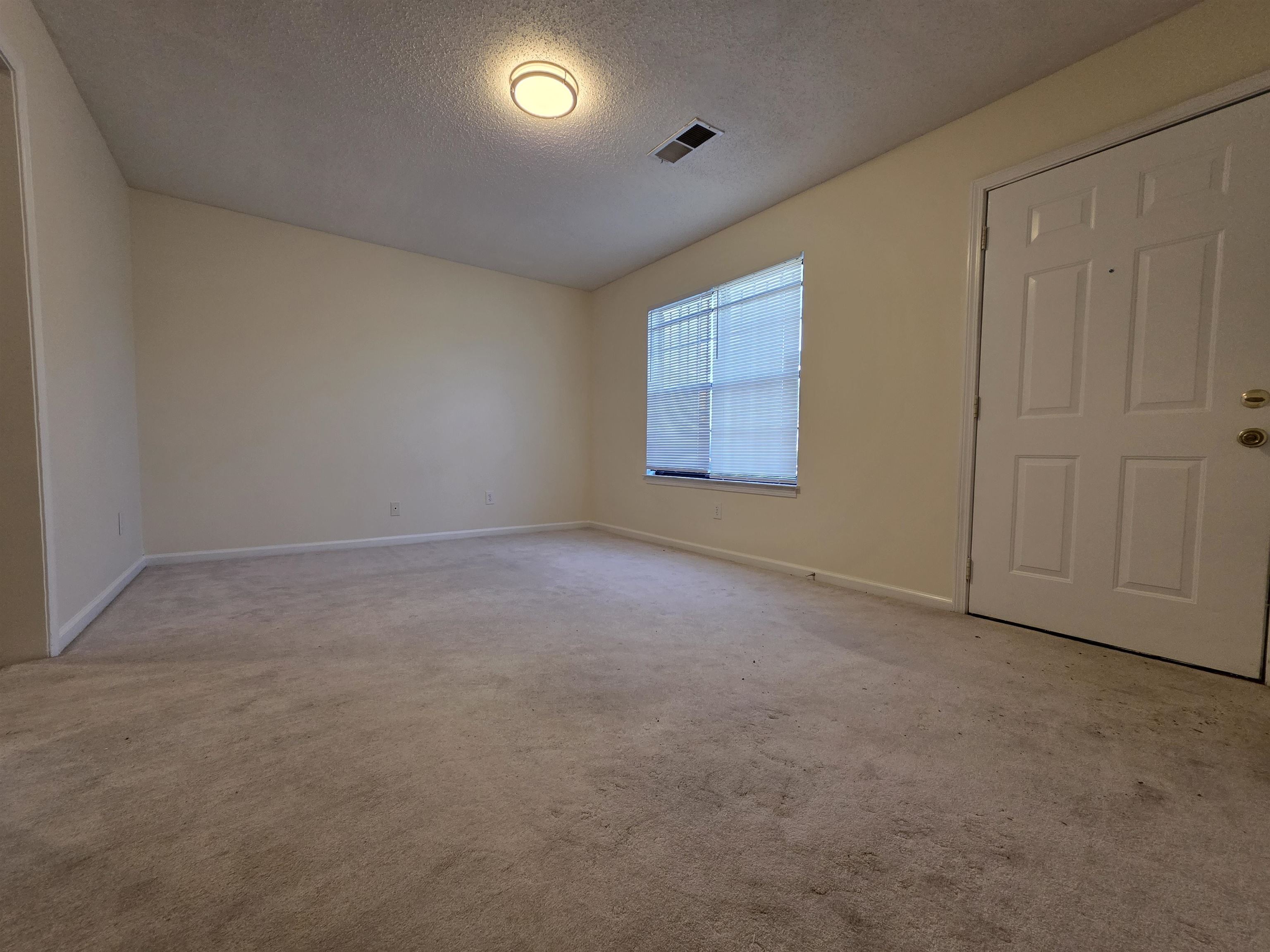 3834 Windermere Dr Property Photo 6