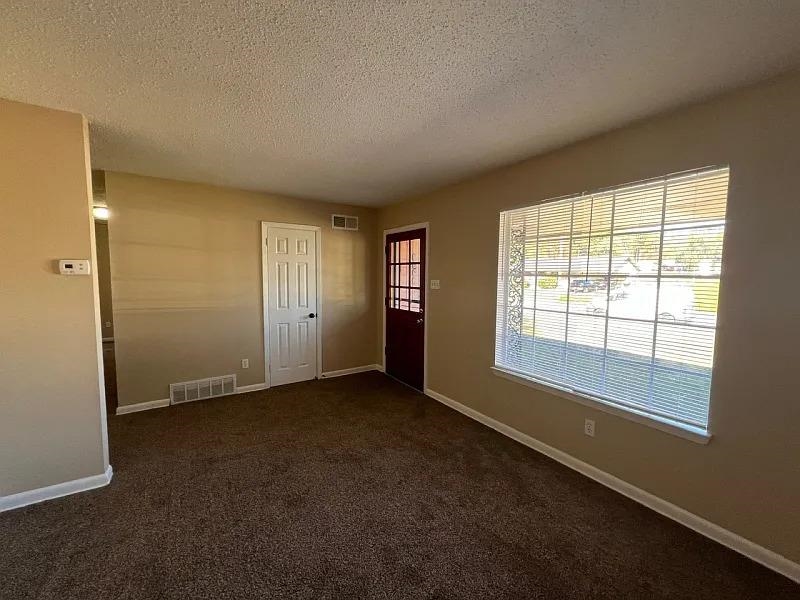 5115 Aureen Dr Property Photo 2