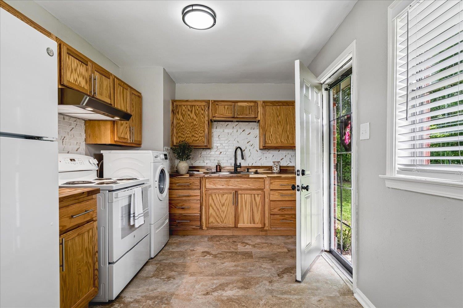 4883 Kimball Rd Property Photo 12