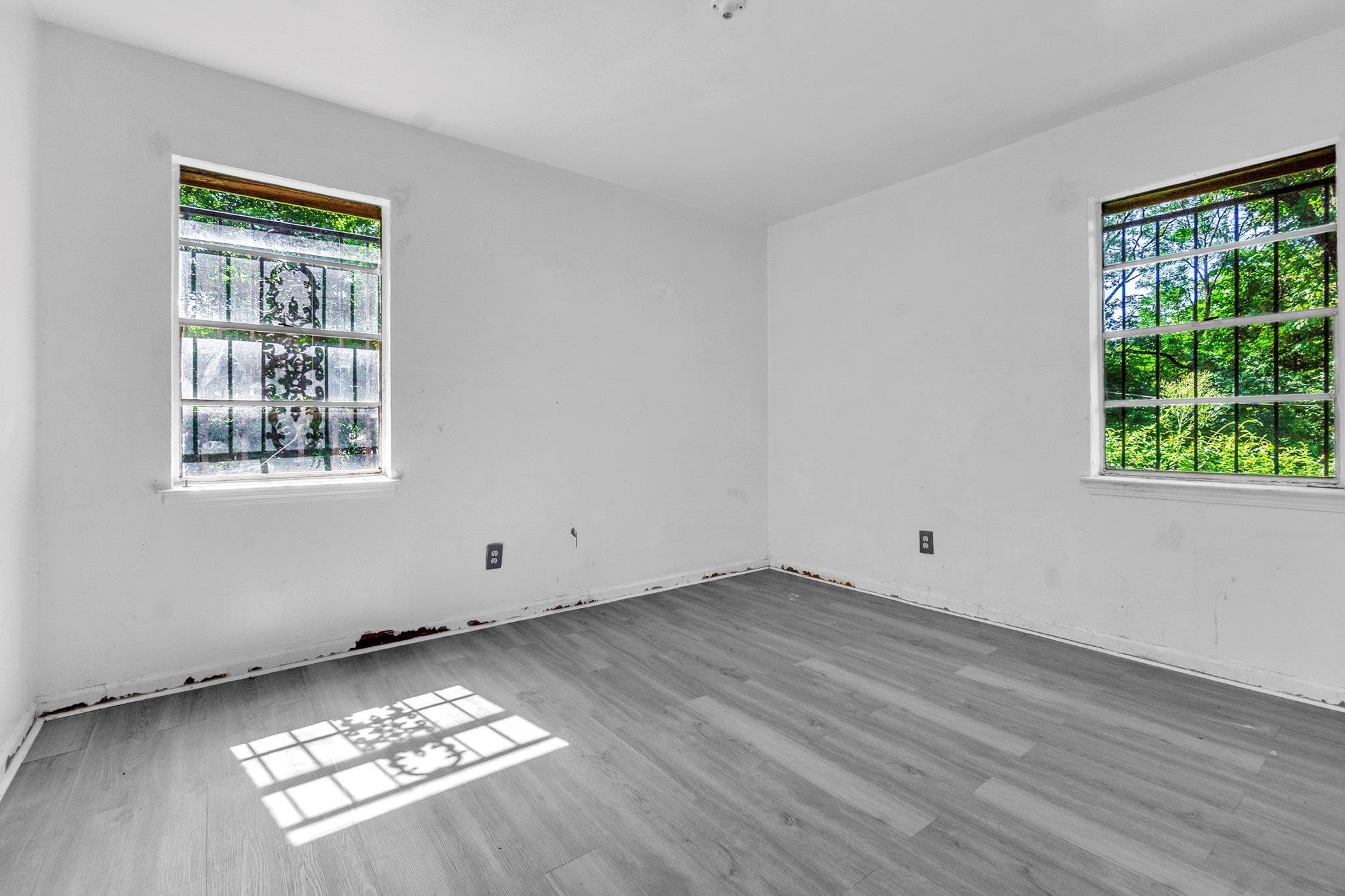1574 Leland St Property Photo 5
