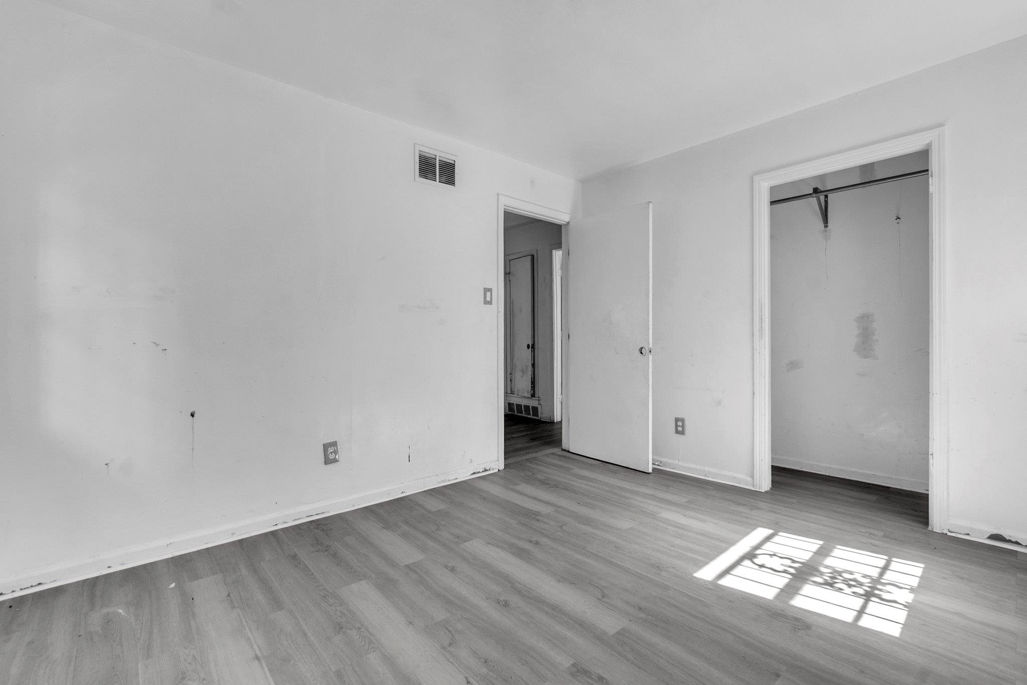 1574 Leland St Property Photo 6