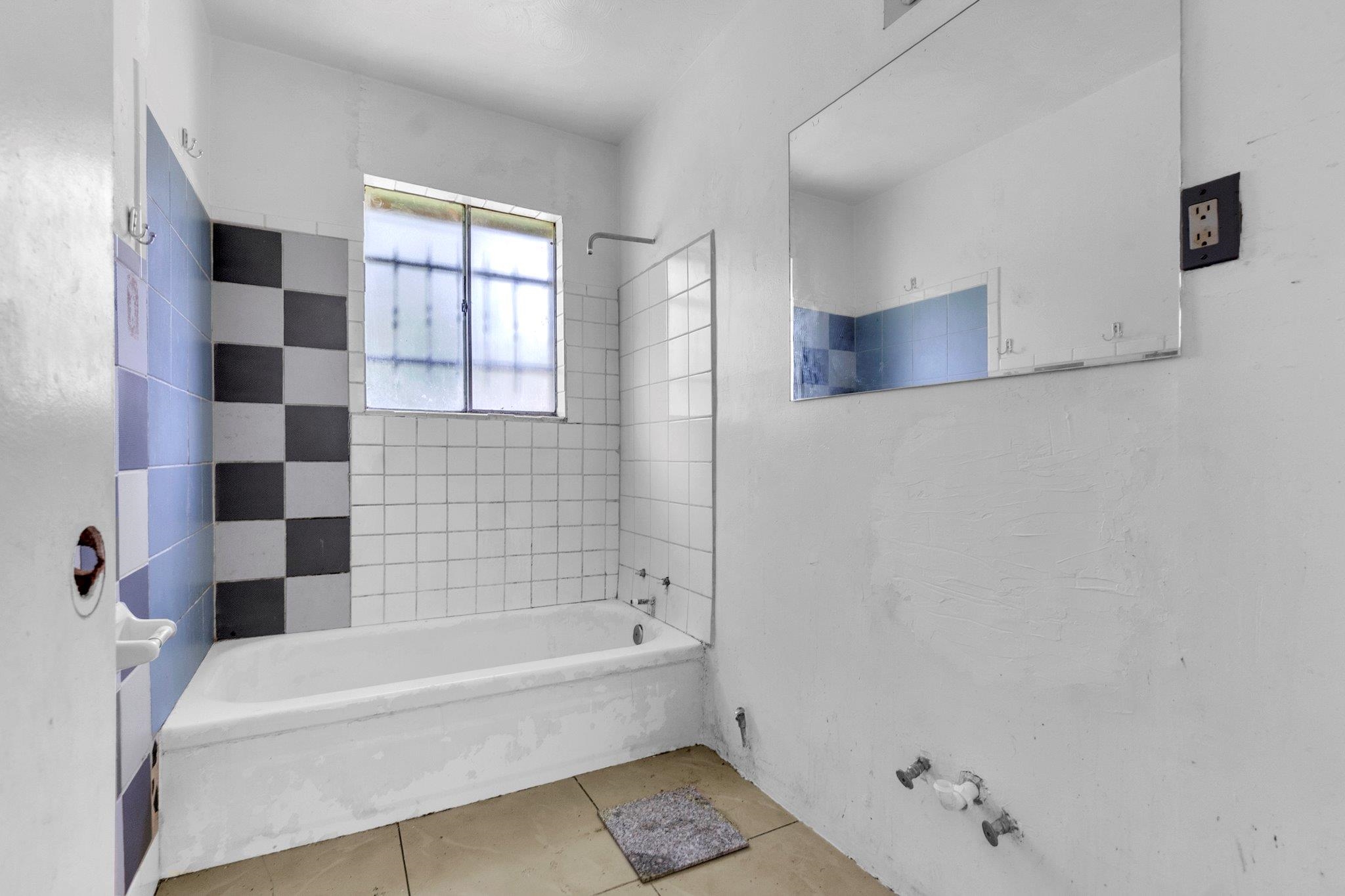 1574 Leland St Property Photo 7