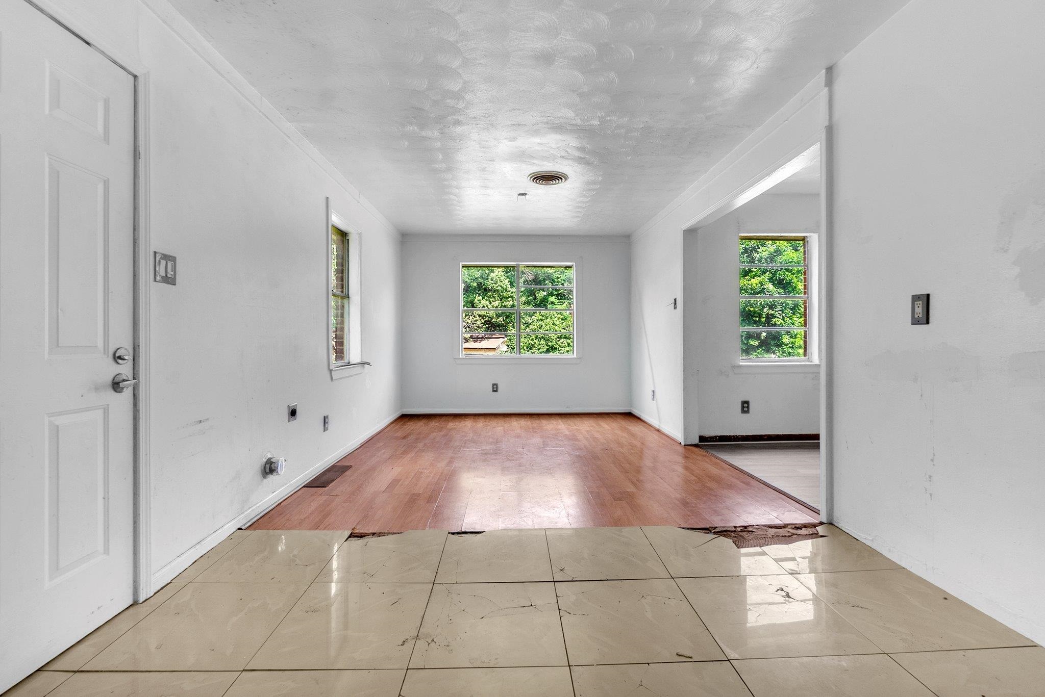 1574 Leland St Property Photo 11