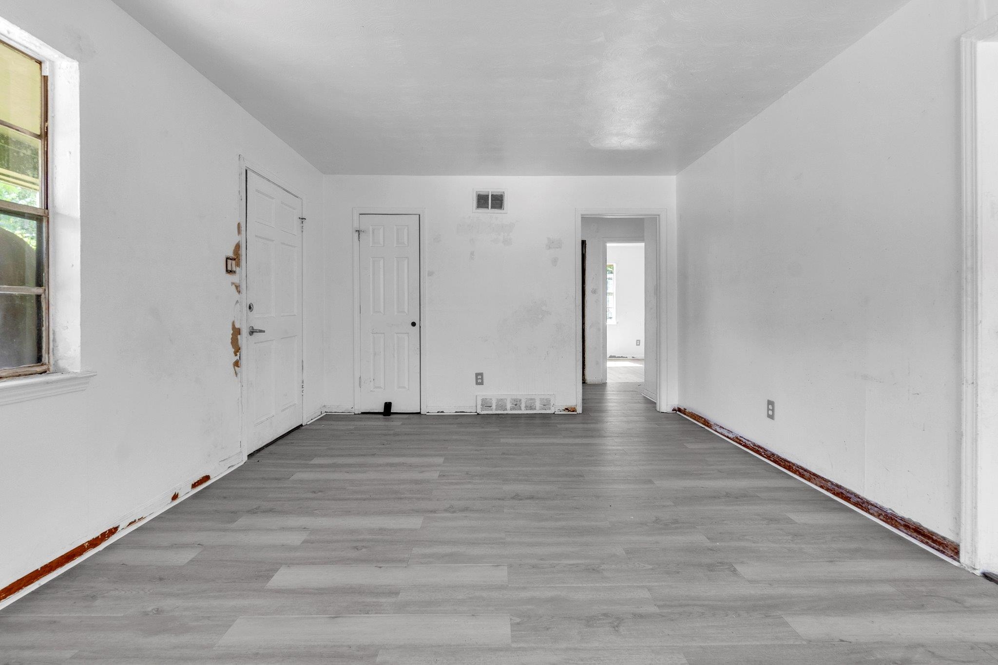 1574 Leland St Property Photo 15