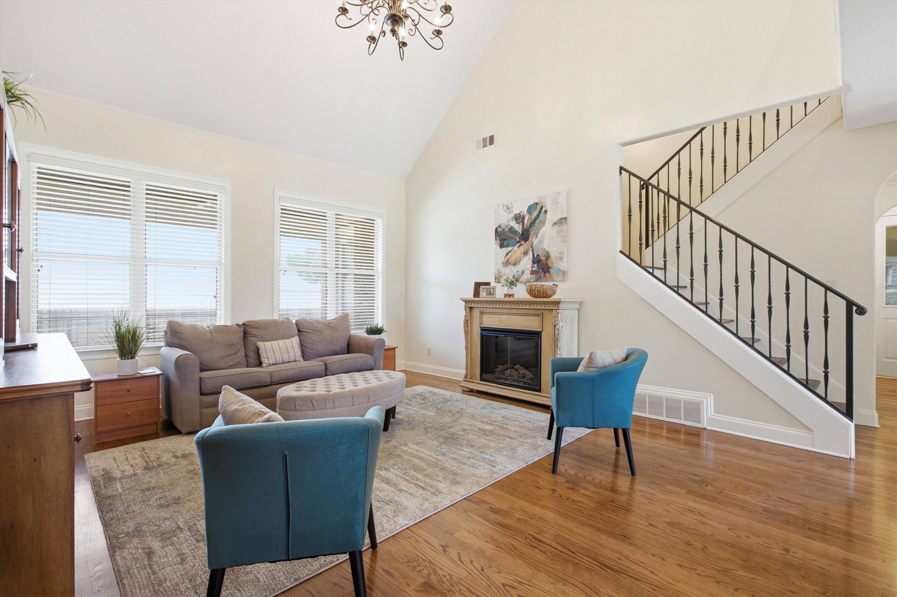 12210 Dunsmuir Ln Property Photo 8