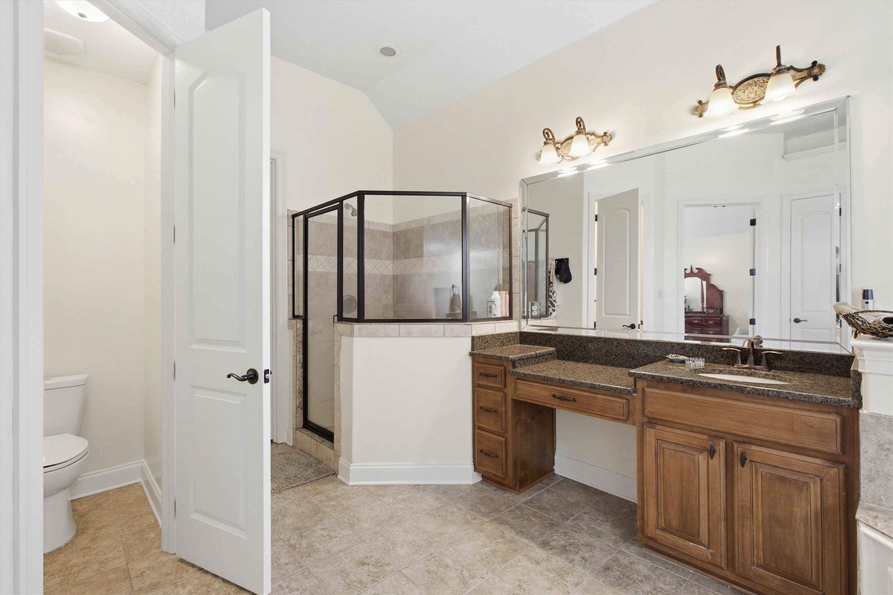 12210 Dunsmuir Ln Property Photo 12