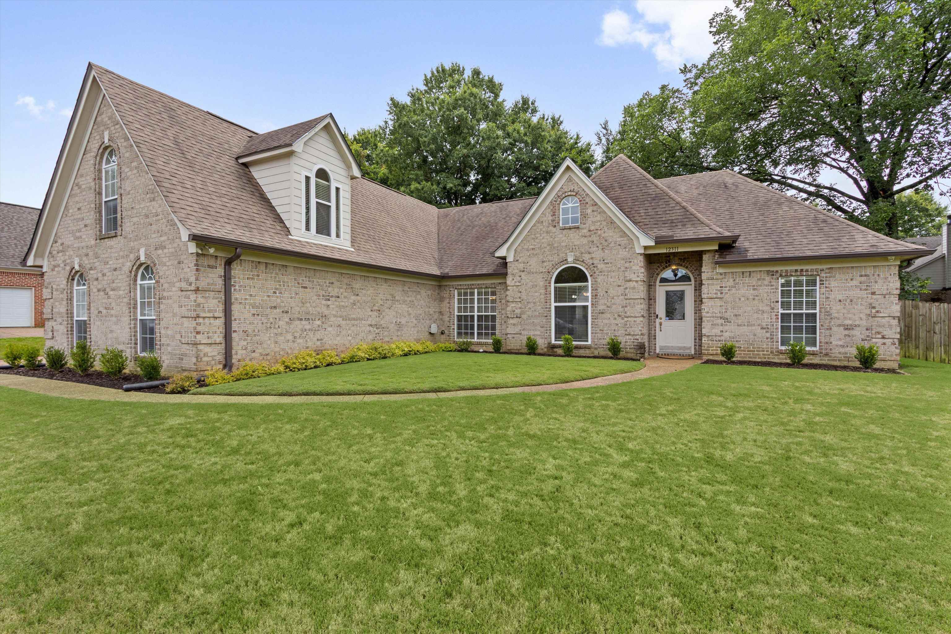12311 Afton Pl Property Photo 2