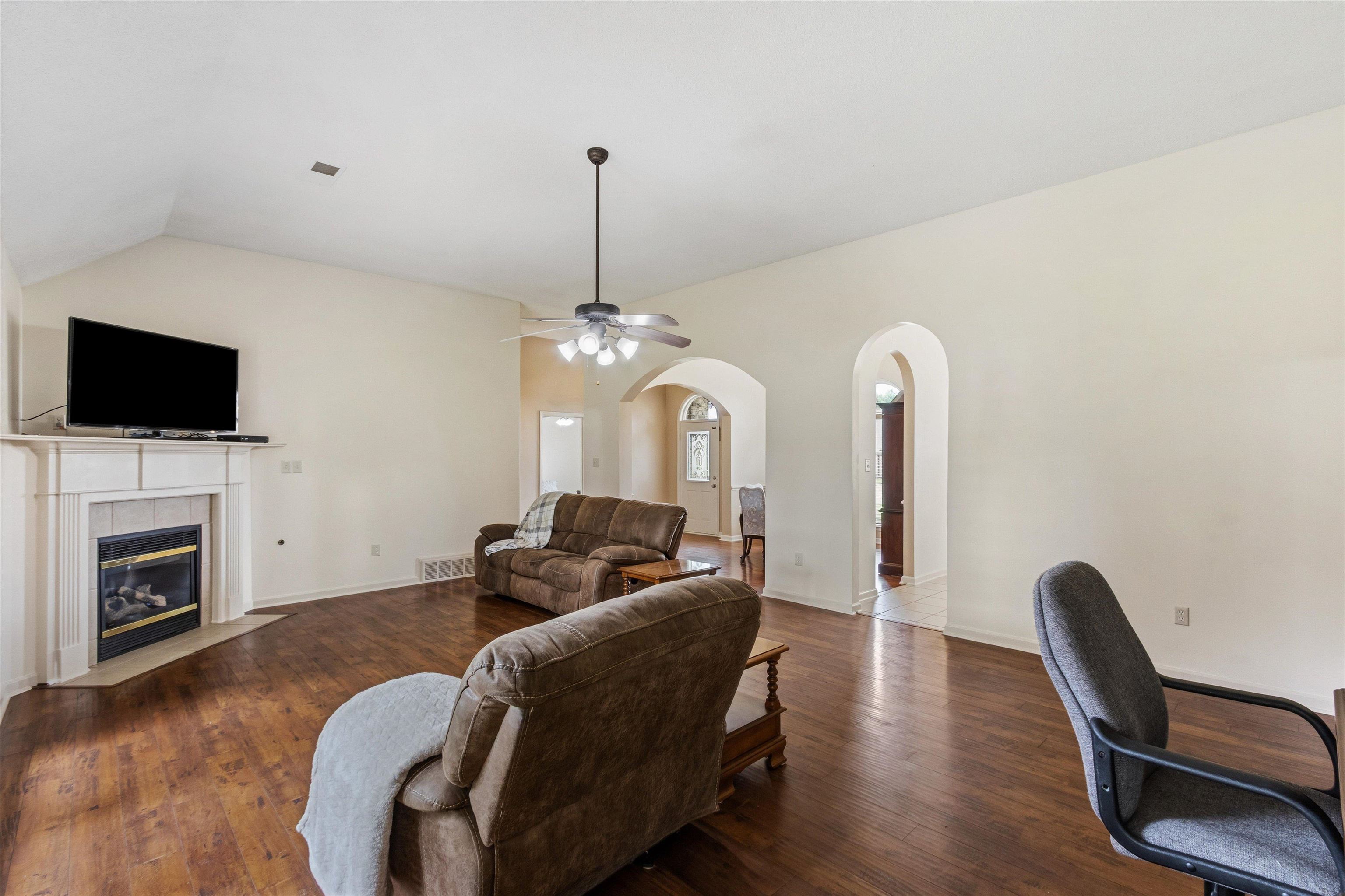 12311 Afton Pl Property Photo 10