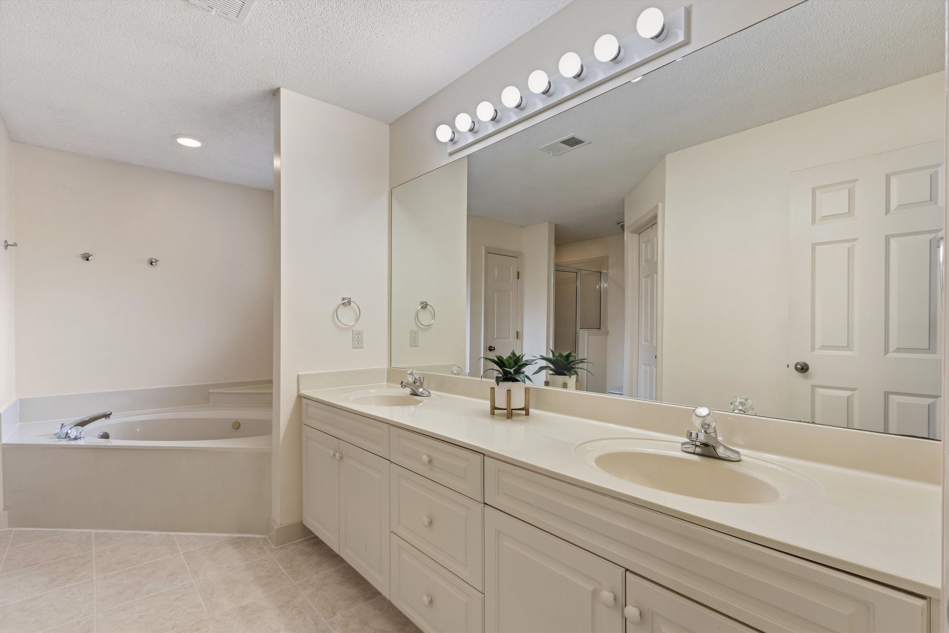 12311 Afton Pl Property Photo 19