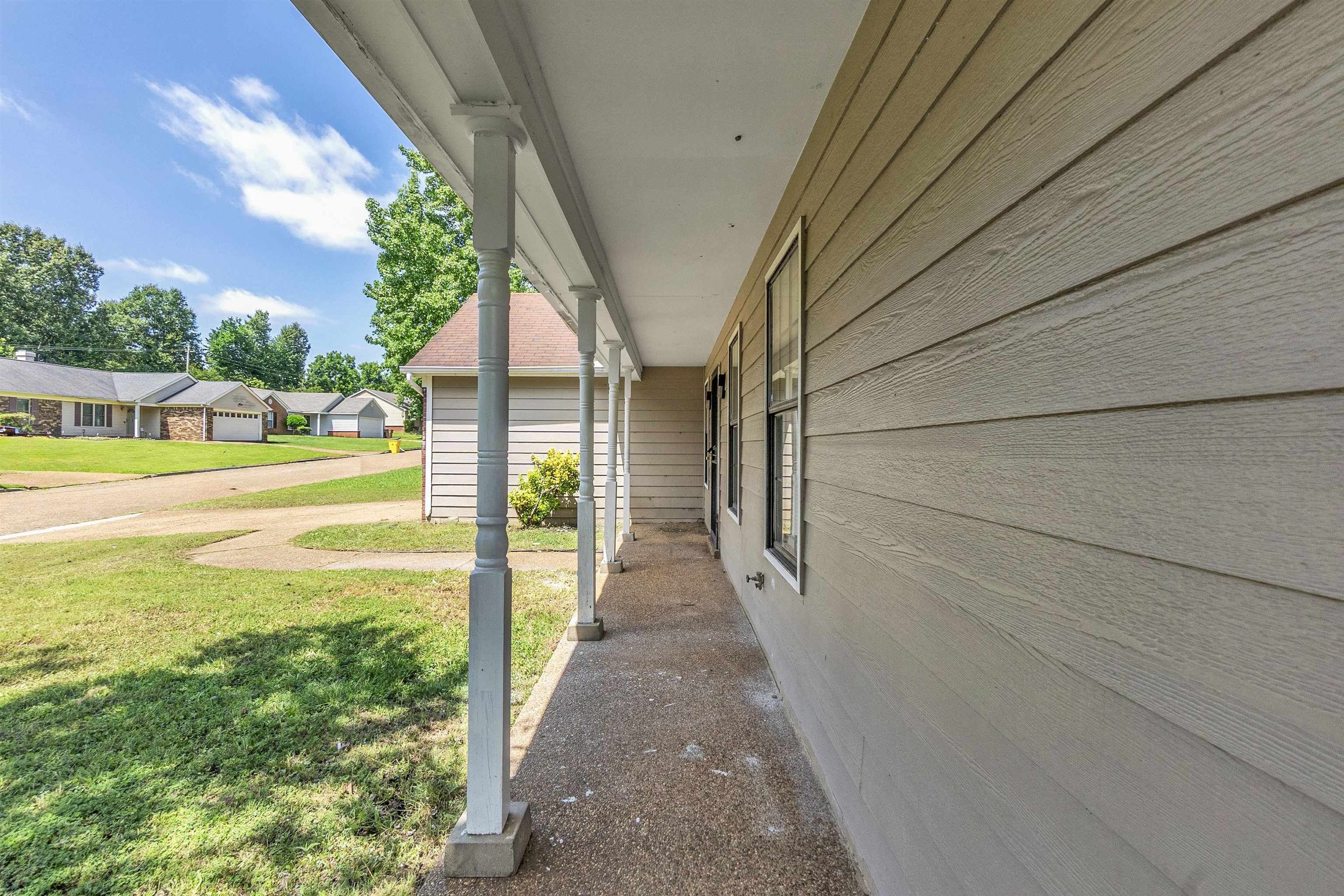 7164 Peppermill Ln Property Photo 4