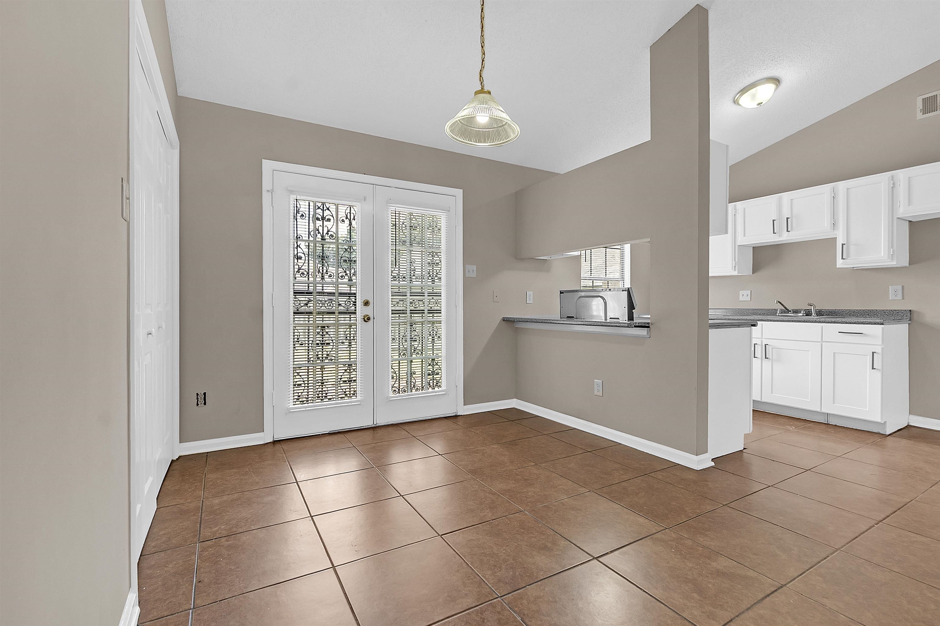 7164 Peppermill Ln Property Photo 7