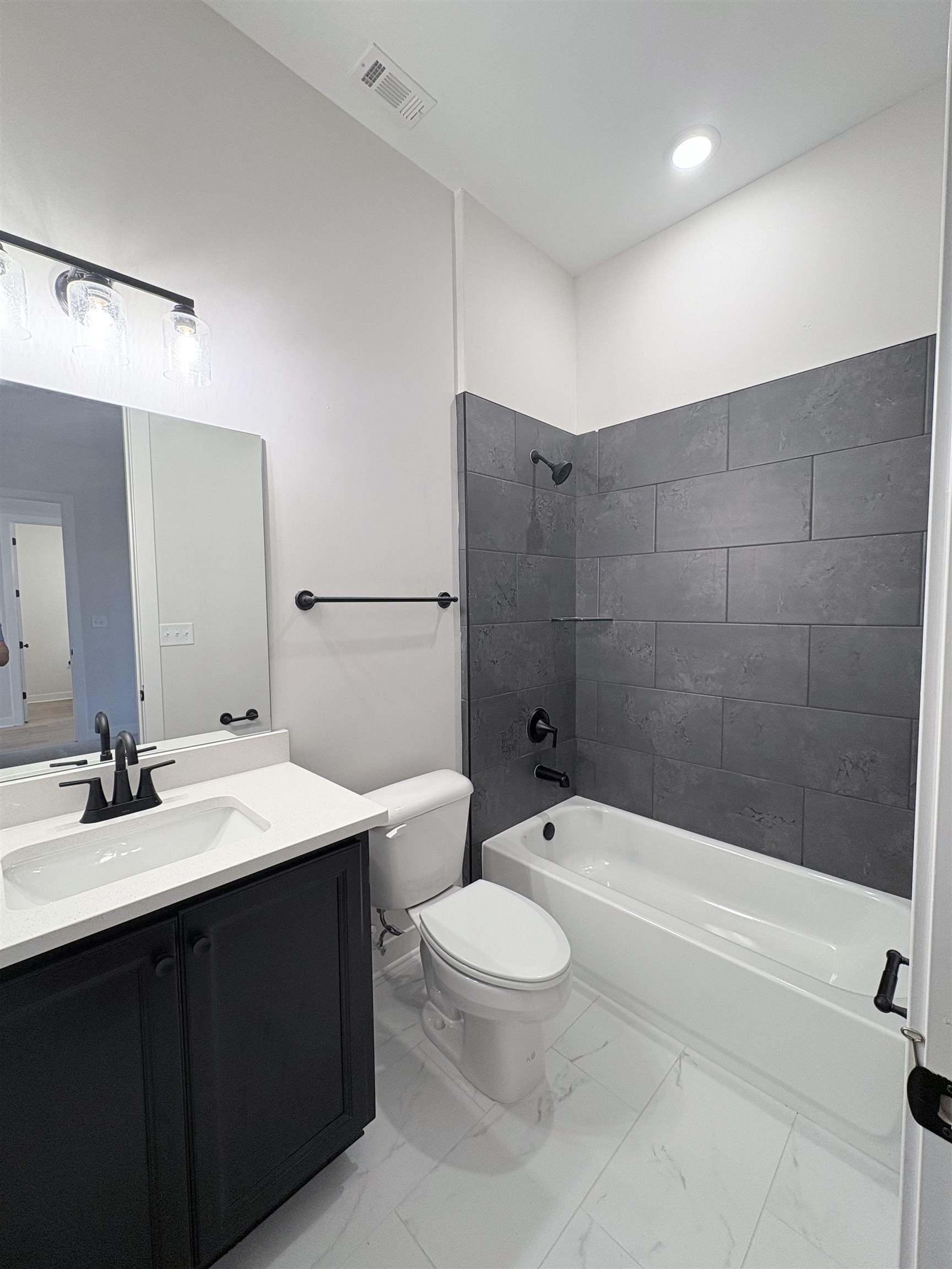 5017 Jon Oak Cv Property Photo 15