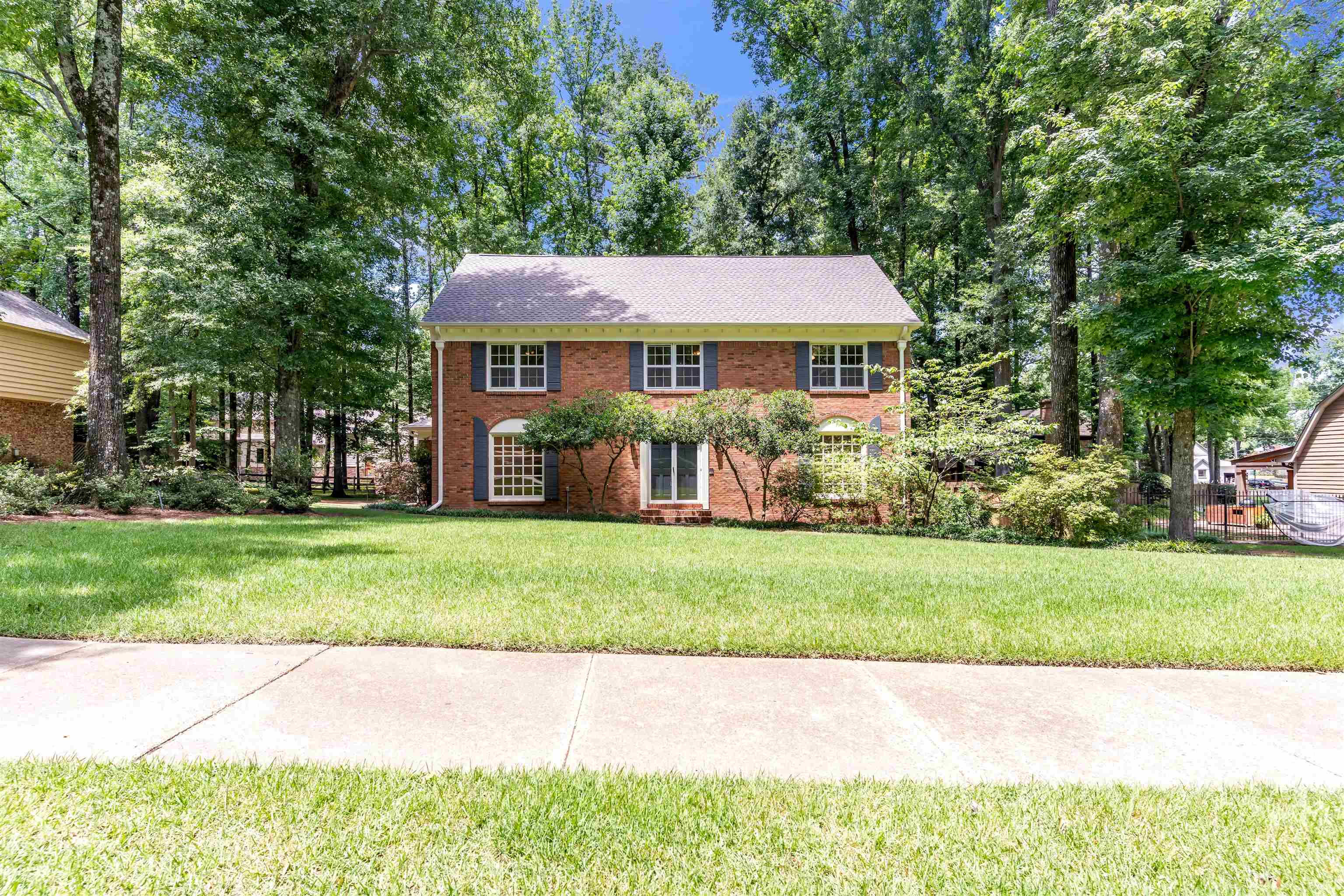 2391 Yester Oaks Dr Property Photo 2